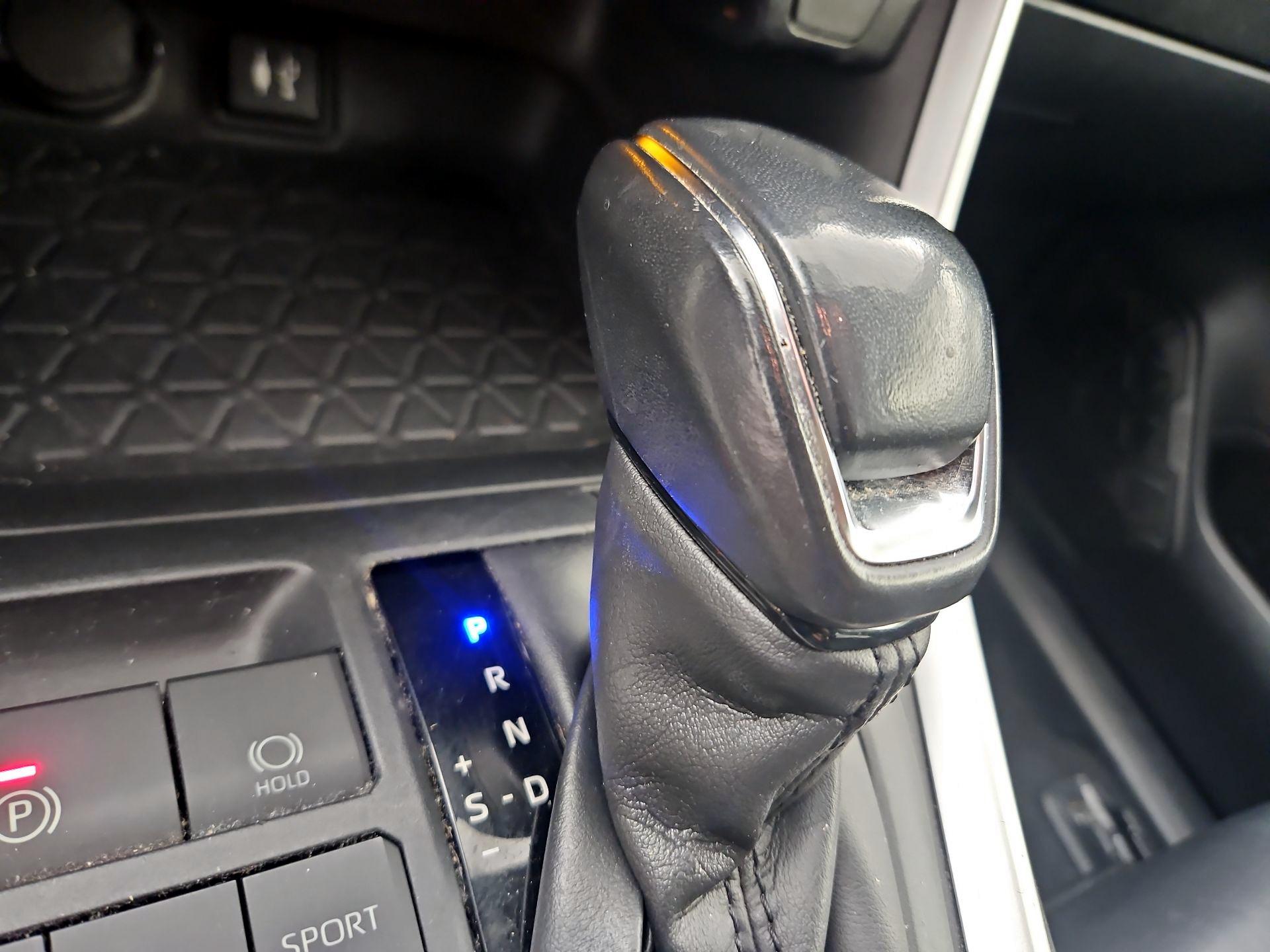 Thumbnail: 2019 Toyota RAV4 - 16