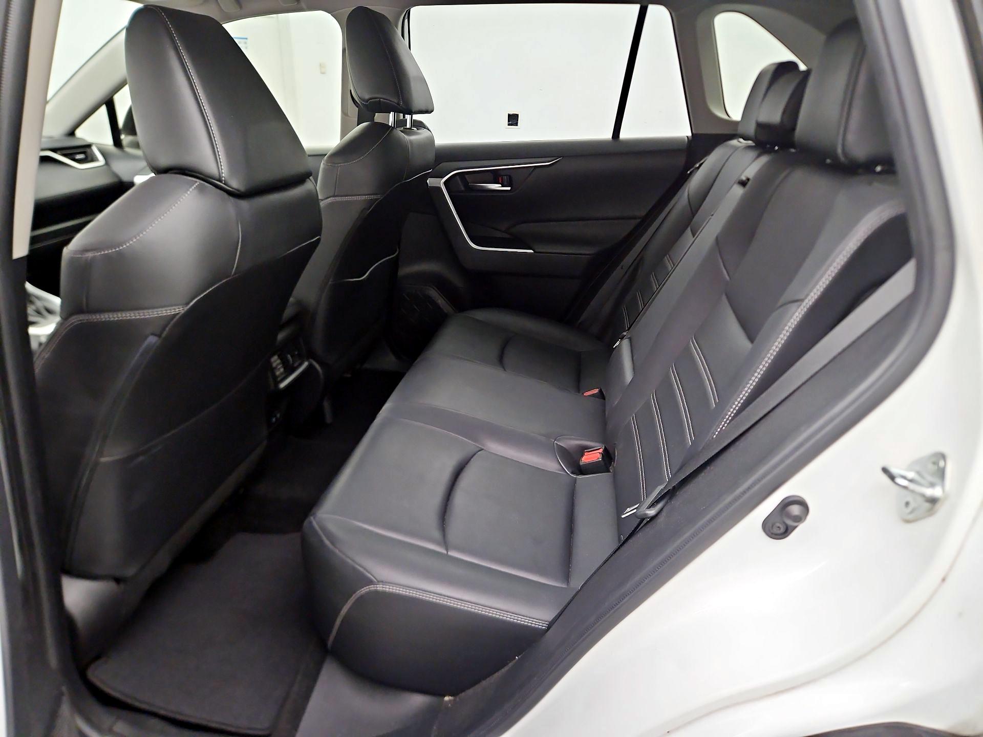 Thumbnail: 2019 Toyota RAV4 - 18