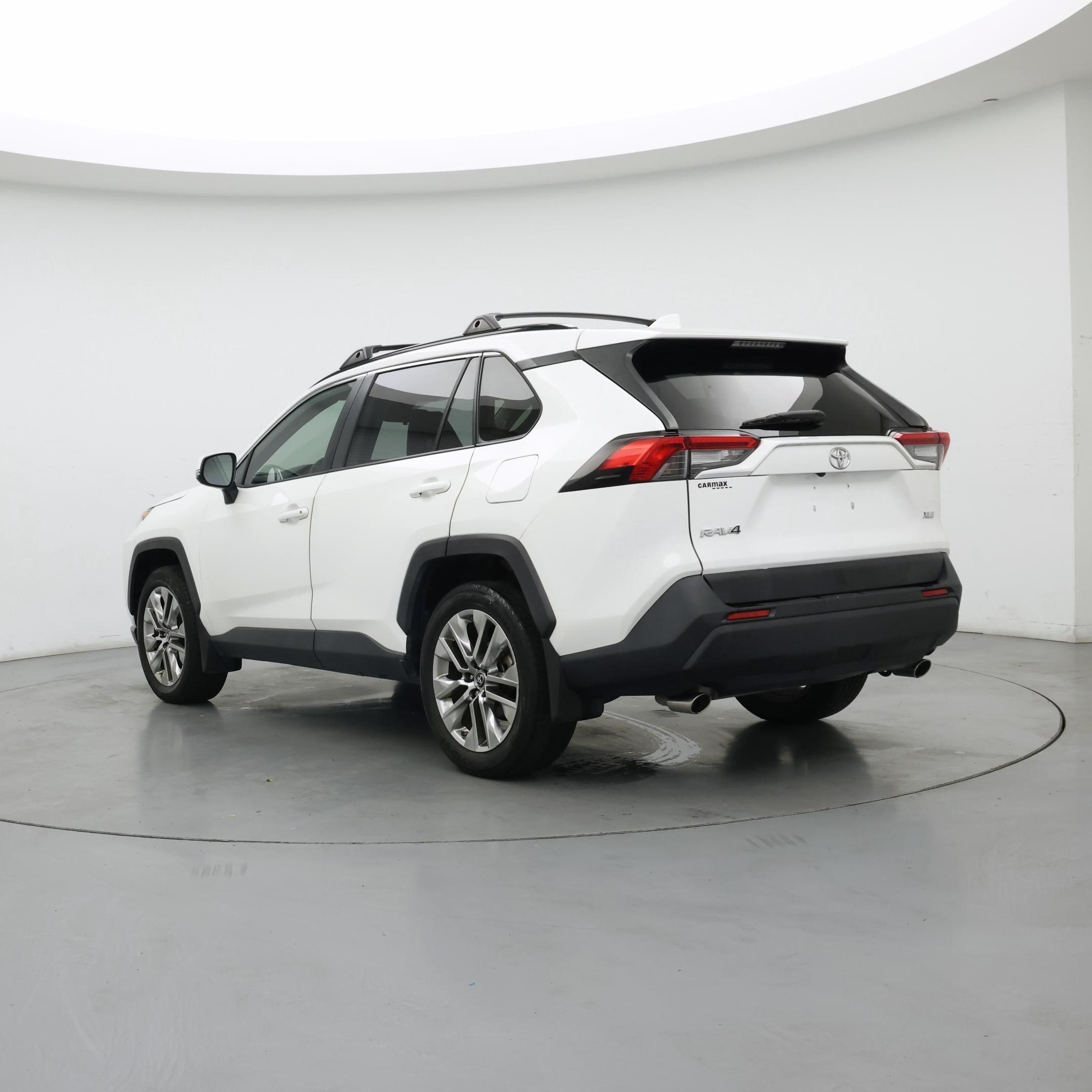 Thumbnail: 2019 Toyota RAV4 - 2