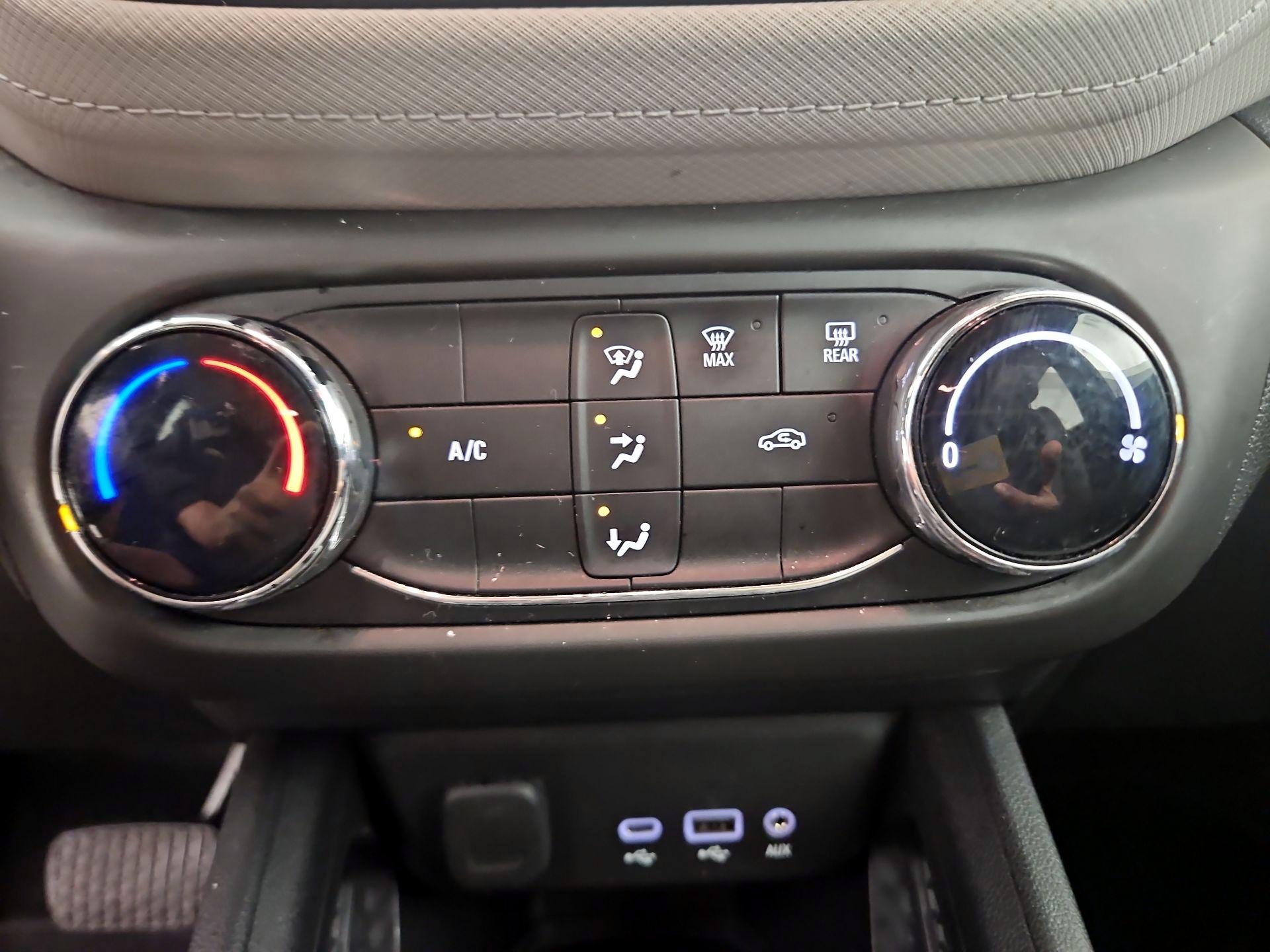 Thumbnail: 2021 Chevrolet TrailBlazer - 16