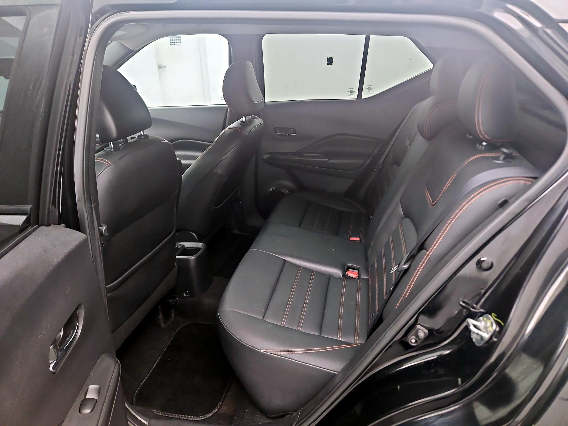 Thumbnail: 2019 Nissan Kicks - 16