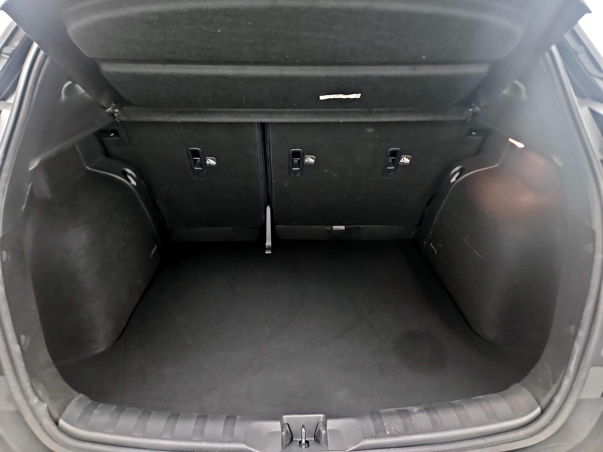 Thumbnail: 2019 Nissan Kicks - 17