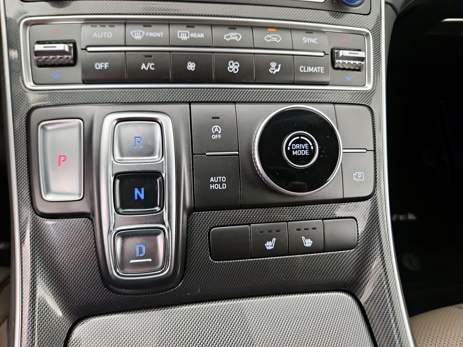 Thumbnail: 2022 Hyundai Santa Fe - 17