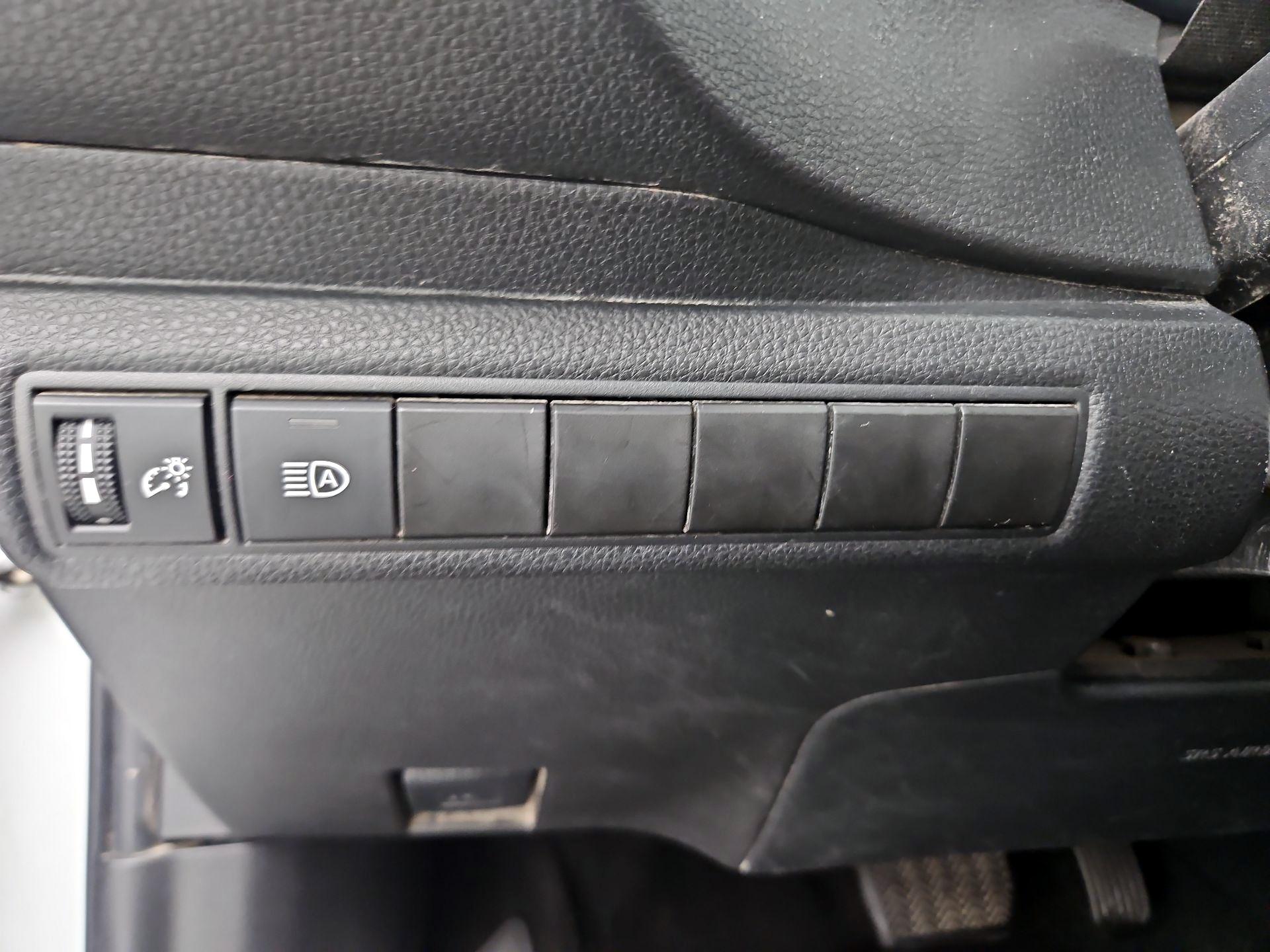 Thumbnail: 2020 Toyota Corolla - 13