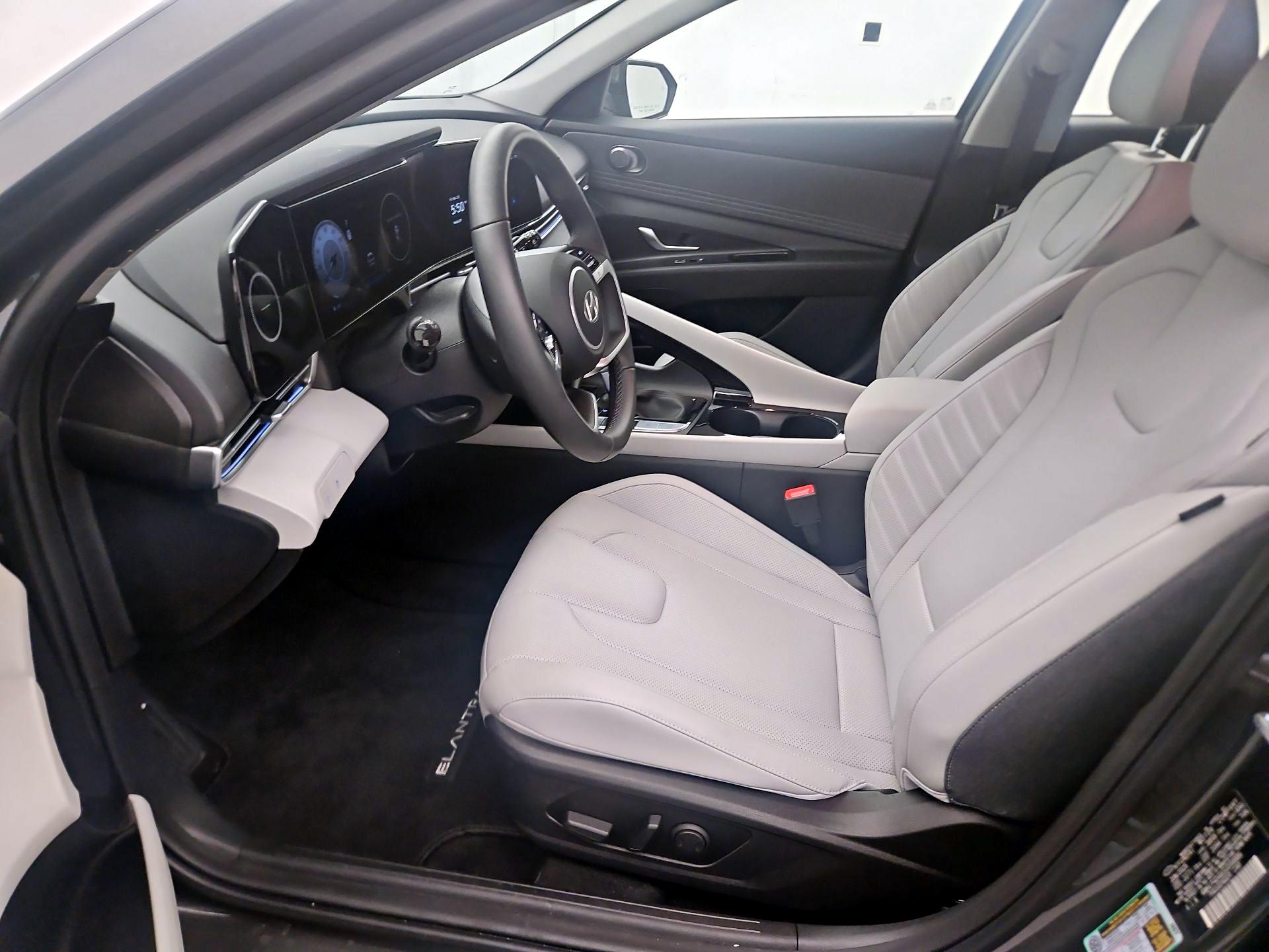 Thumbnail: 2025 Hyundai Elantra - 11