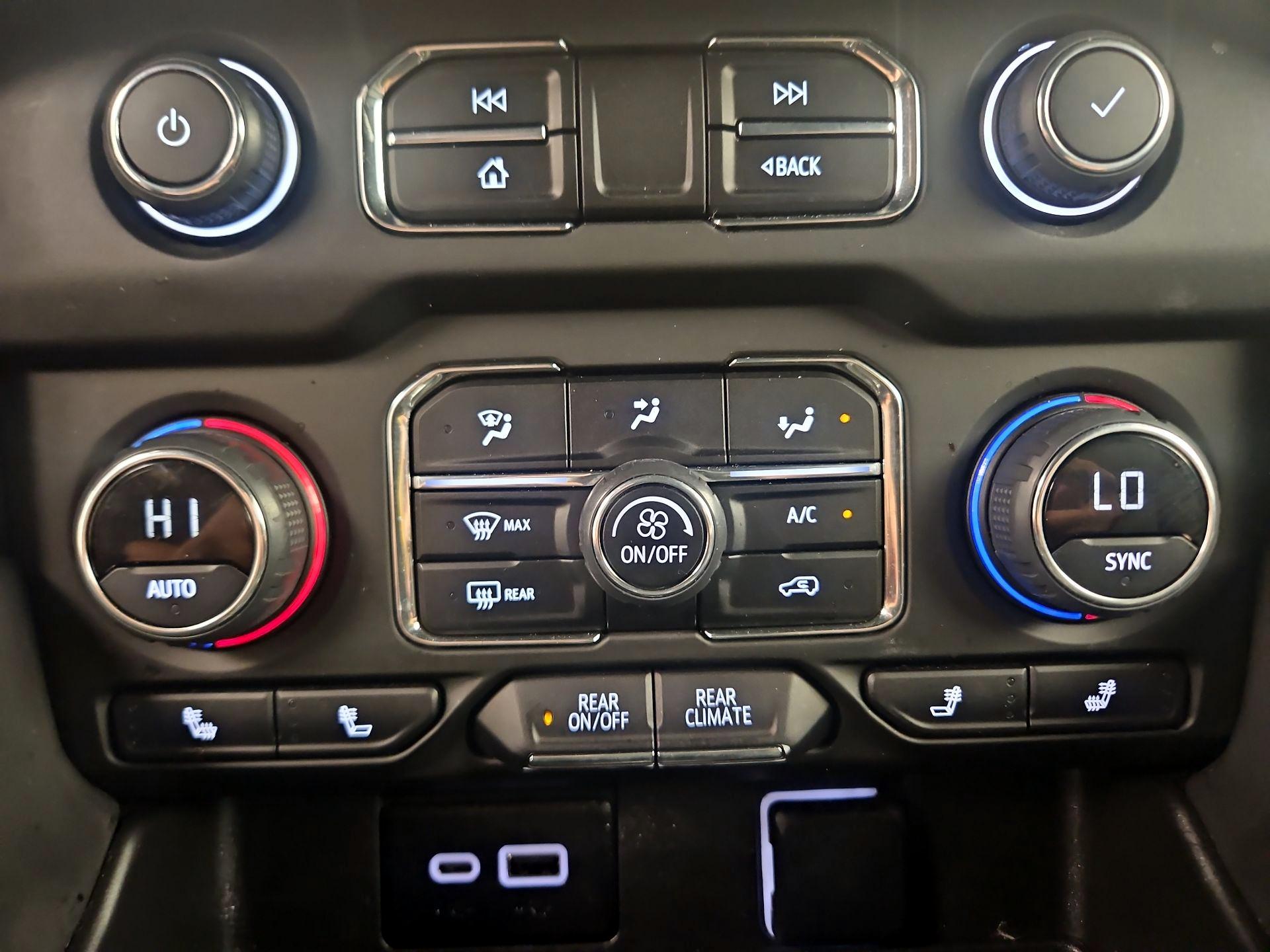 Thumbnail: 2024 Chevrolet Tahoe - 16