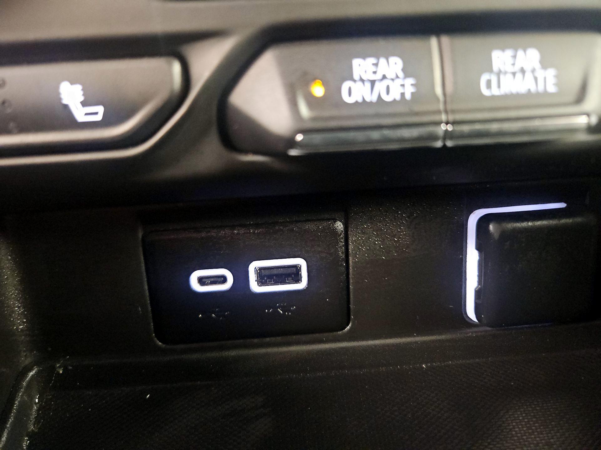 Thumbnail: 2024 Chevrolet Tahoe - 18