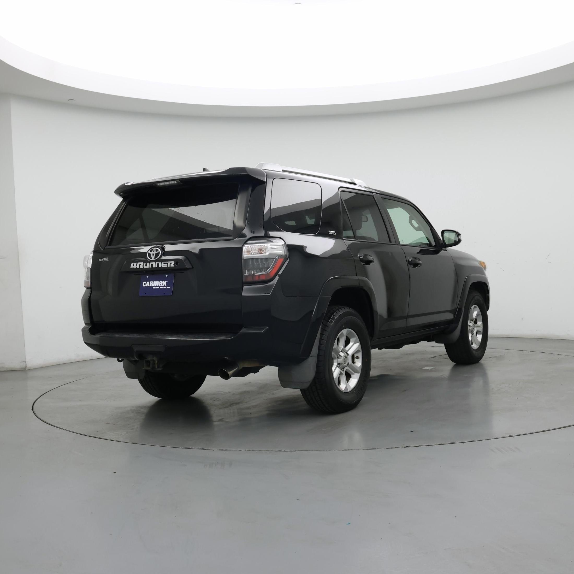 Thumbnail: 2017 Toyota 4Runner - 8
