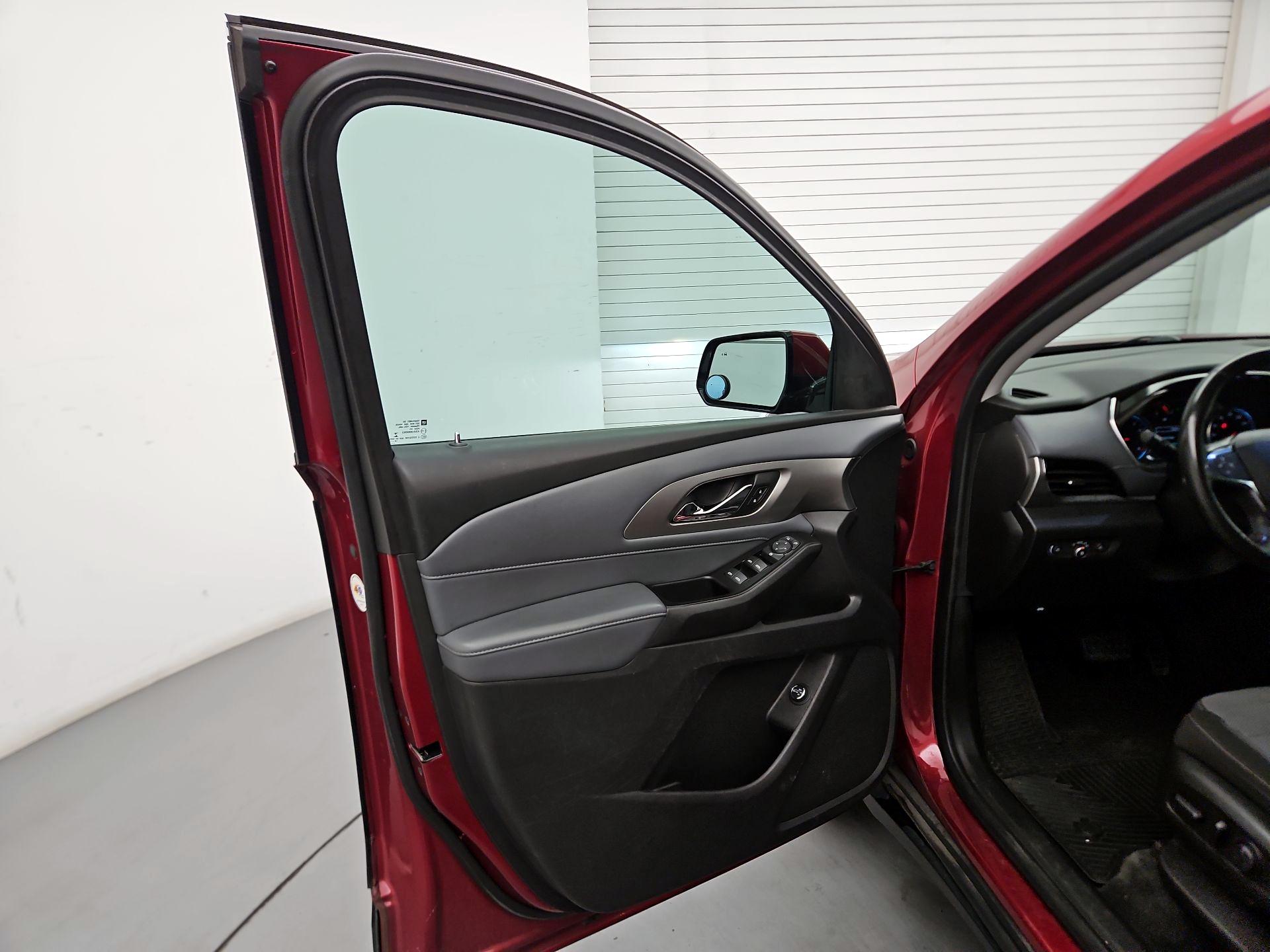 Thumbnail: 2019 Chevrolet Traverse - 12