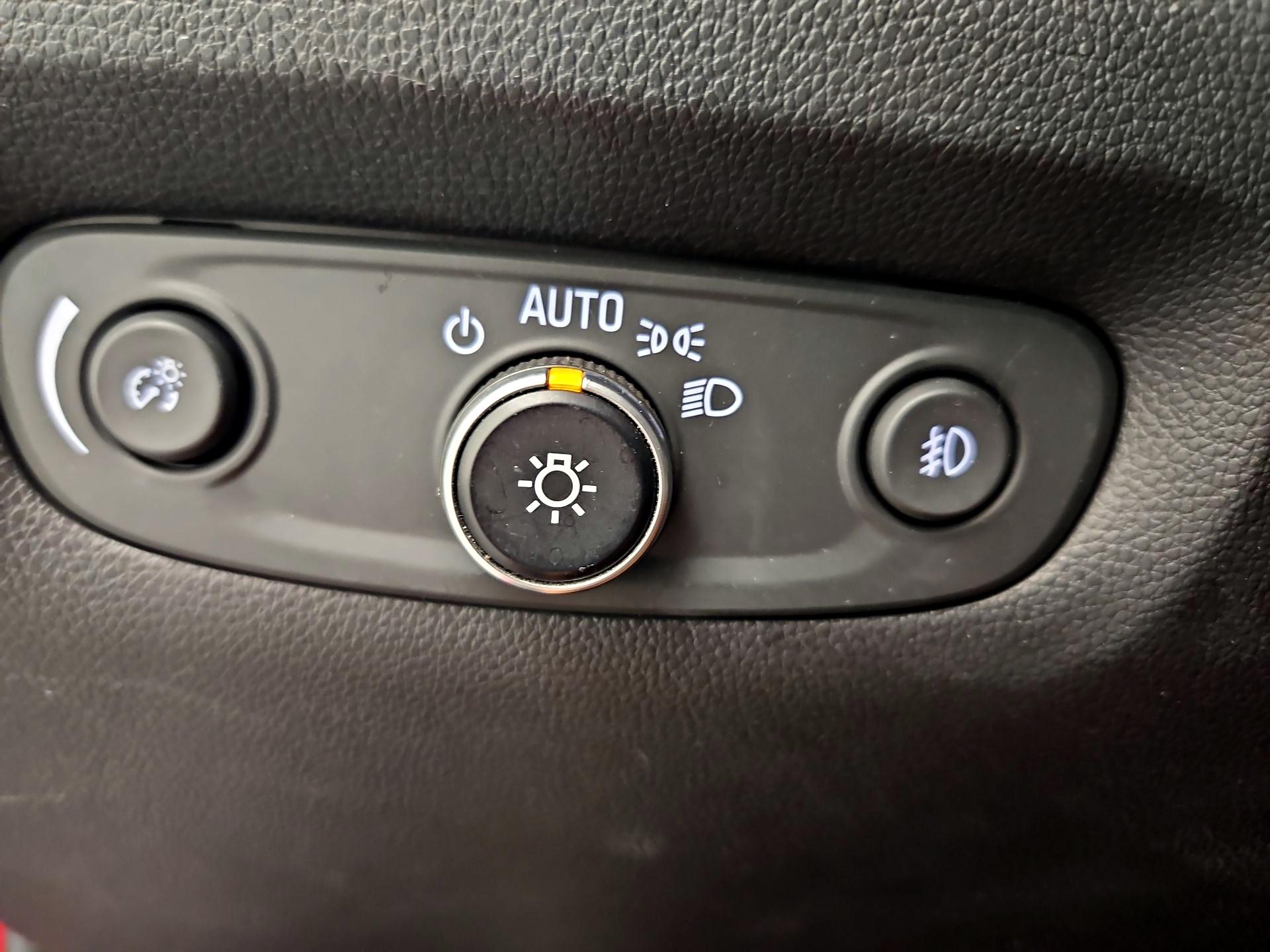 Thumbnail: 2019 Chevrolet Traverse - 13