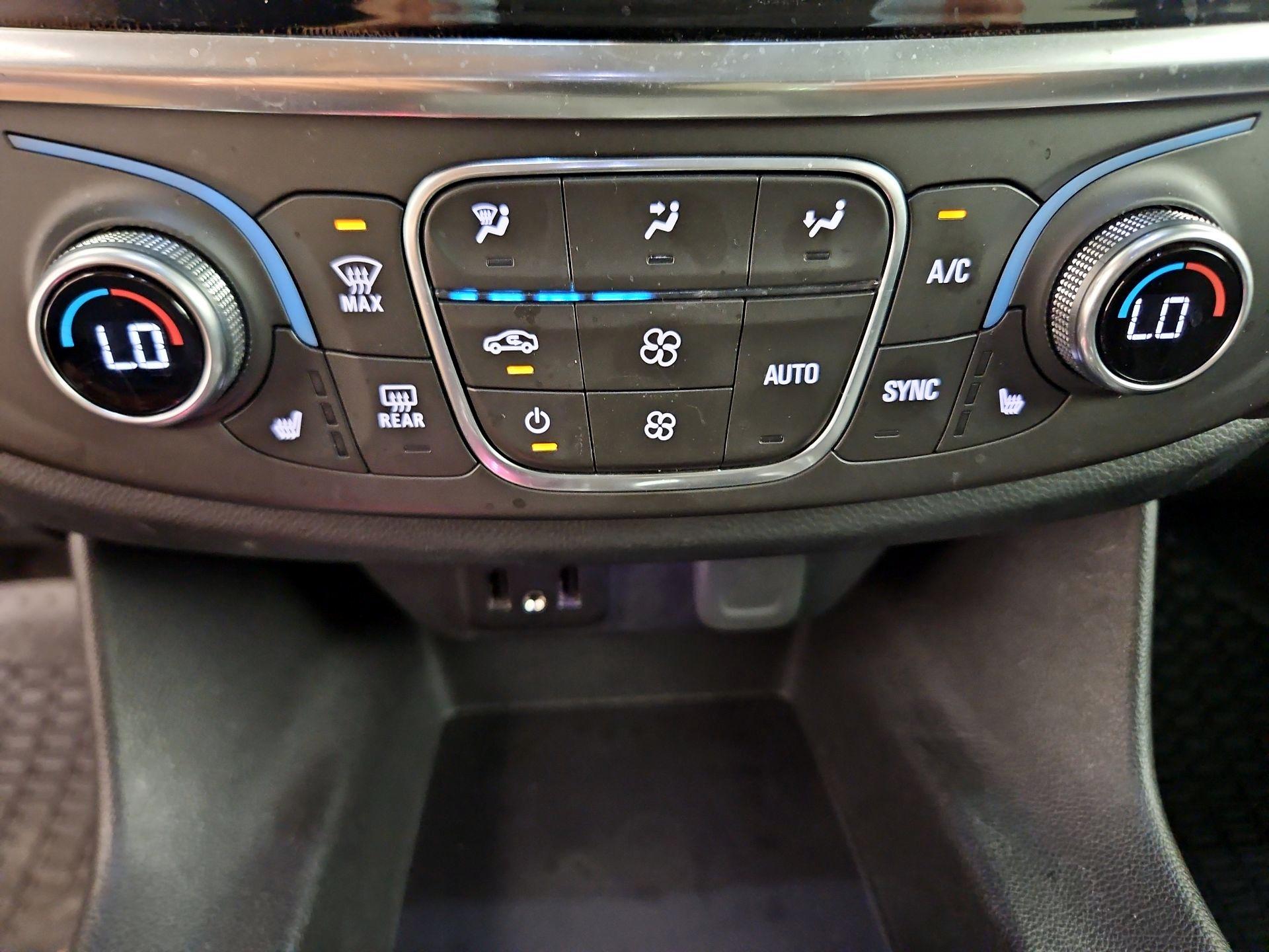 Thumbnail: 2019 Chevrolet Traverse - 15