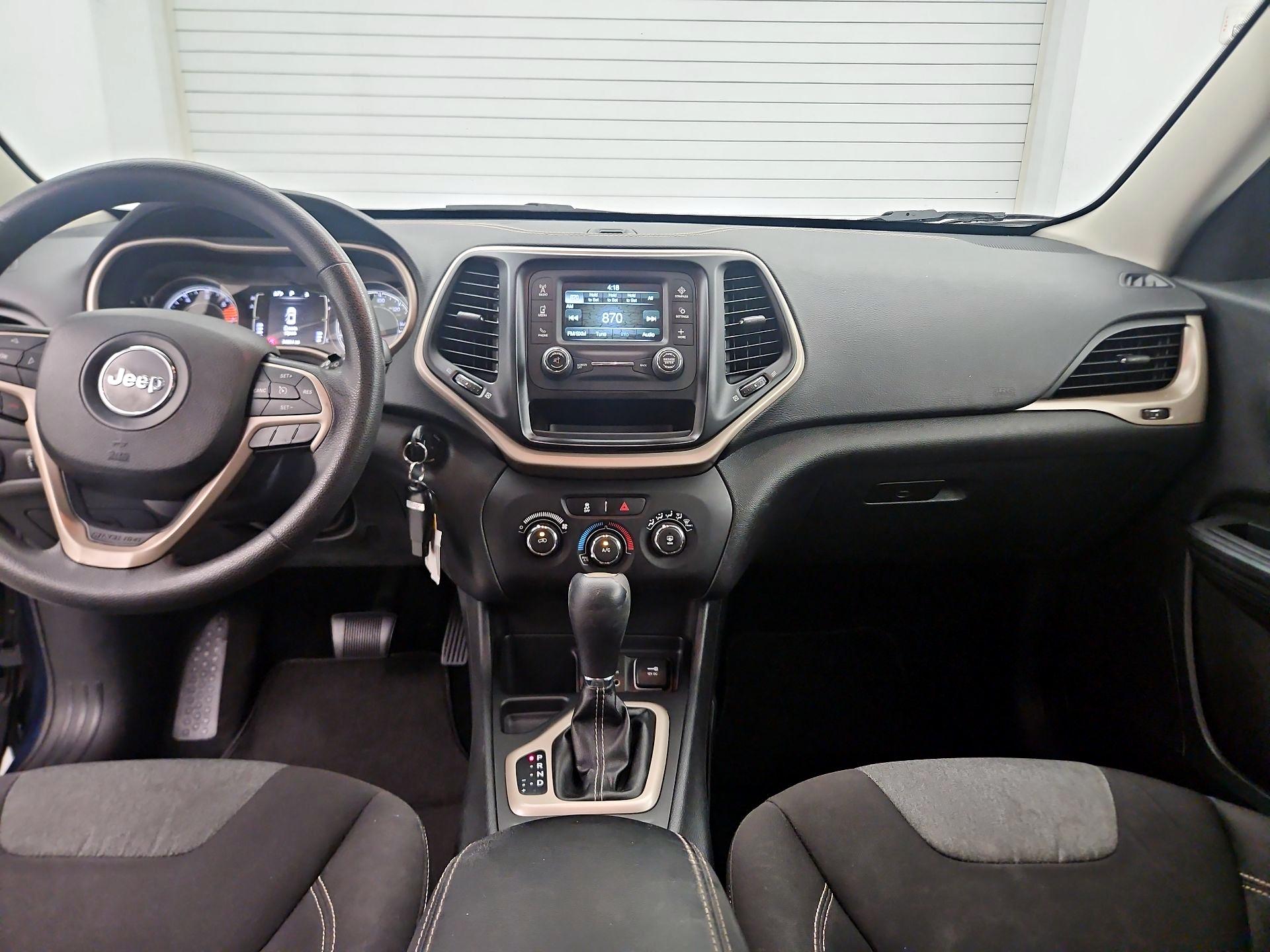 Thumbnail: 2016 Jeep Cherokee - 9