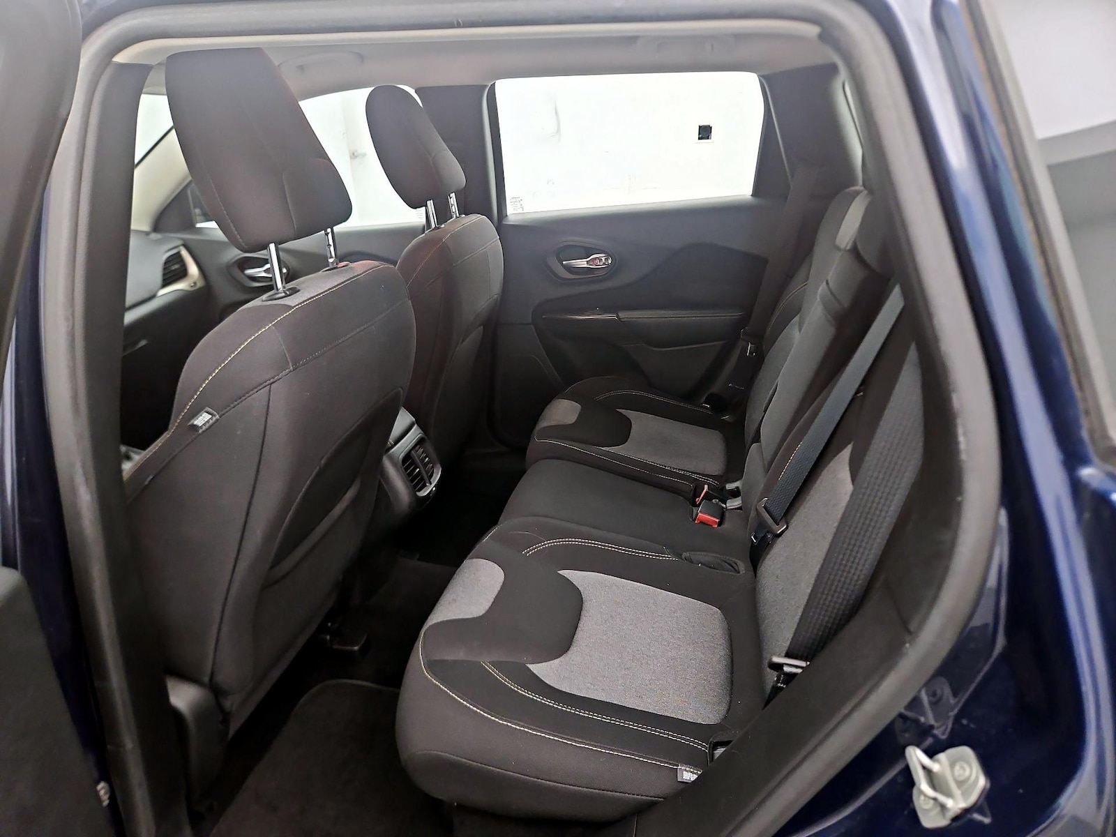 2016 Jeep Cherokee Sport - Photo 17