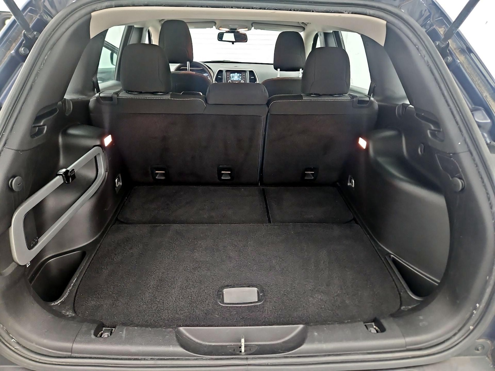 2016 Jeep Cherokee Sport - Photo 19