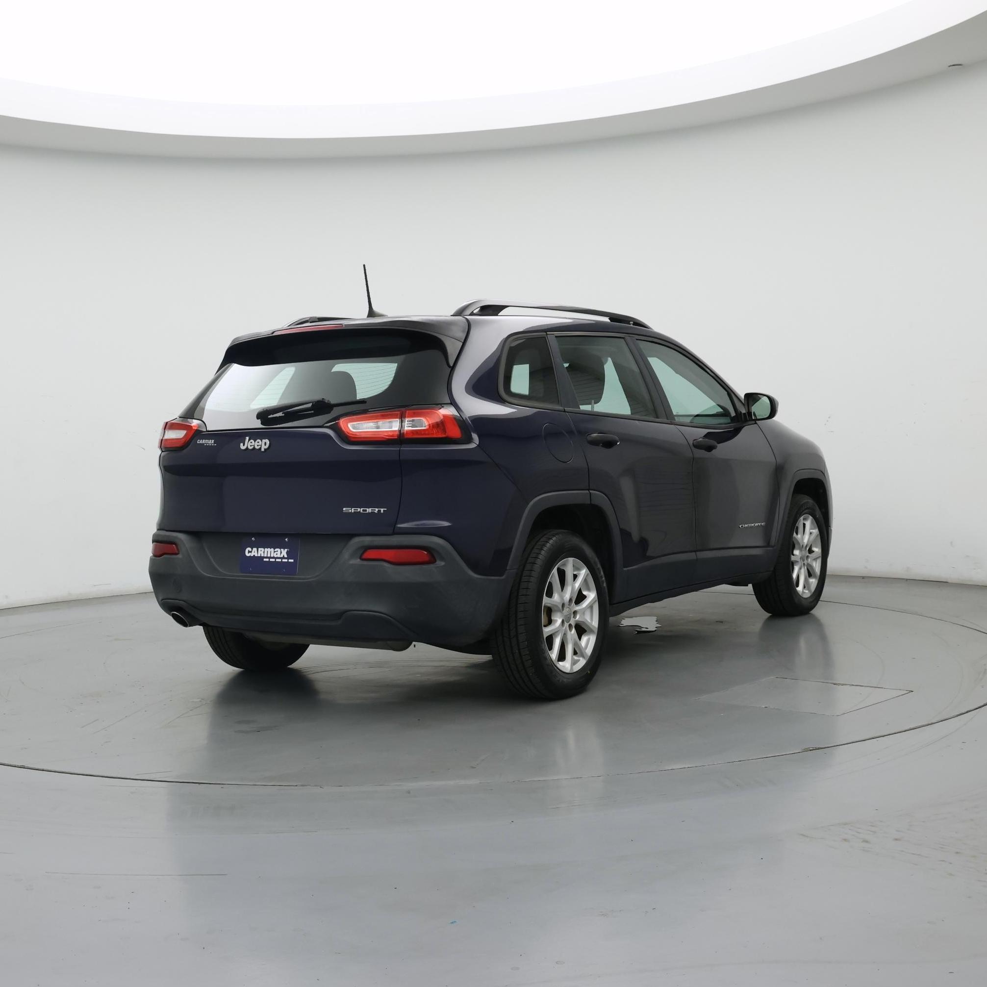 Thumbnail: 2016 Jeep Cherokee - 8