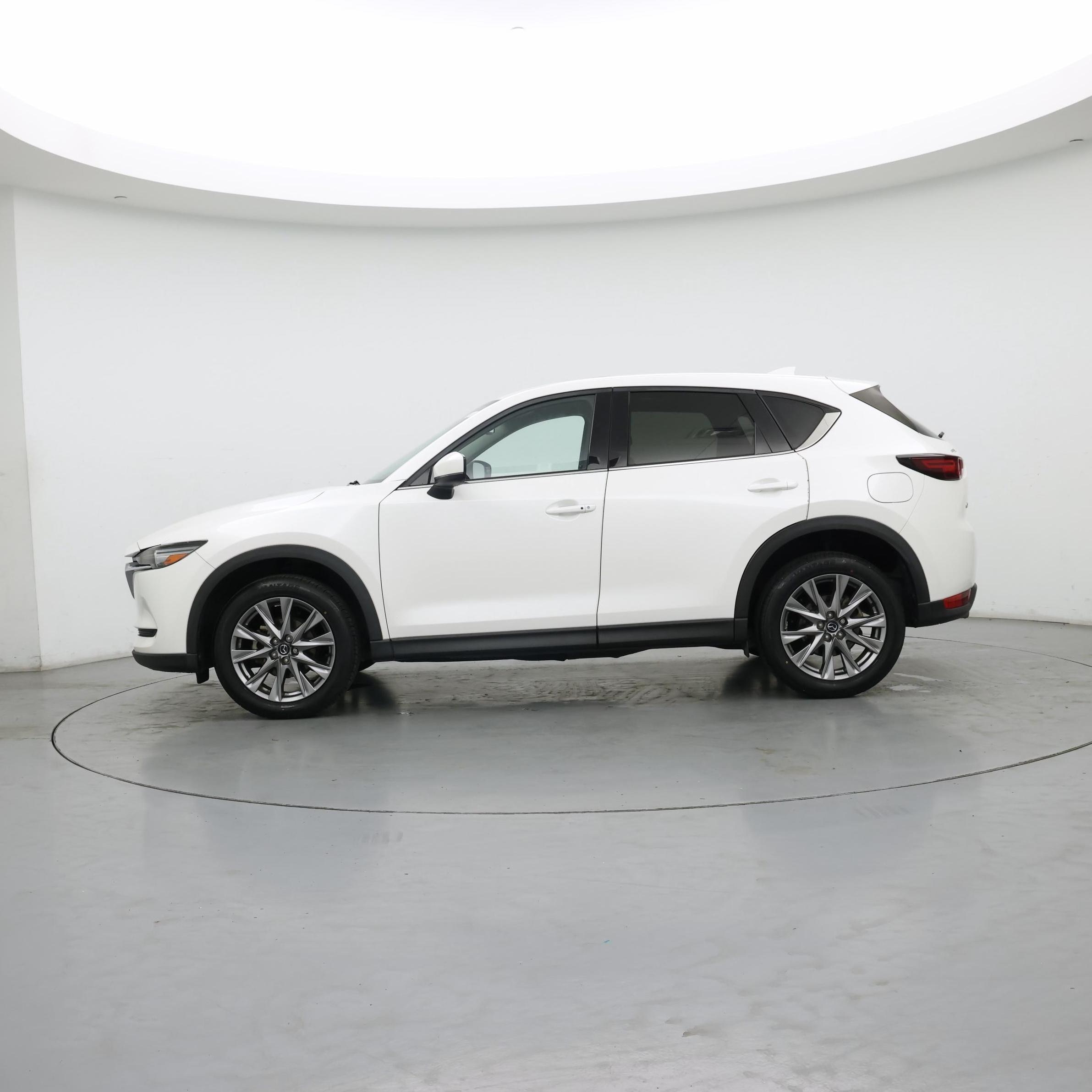 Thumbnail: 2021 Mazda CX-5 - 3