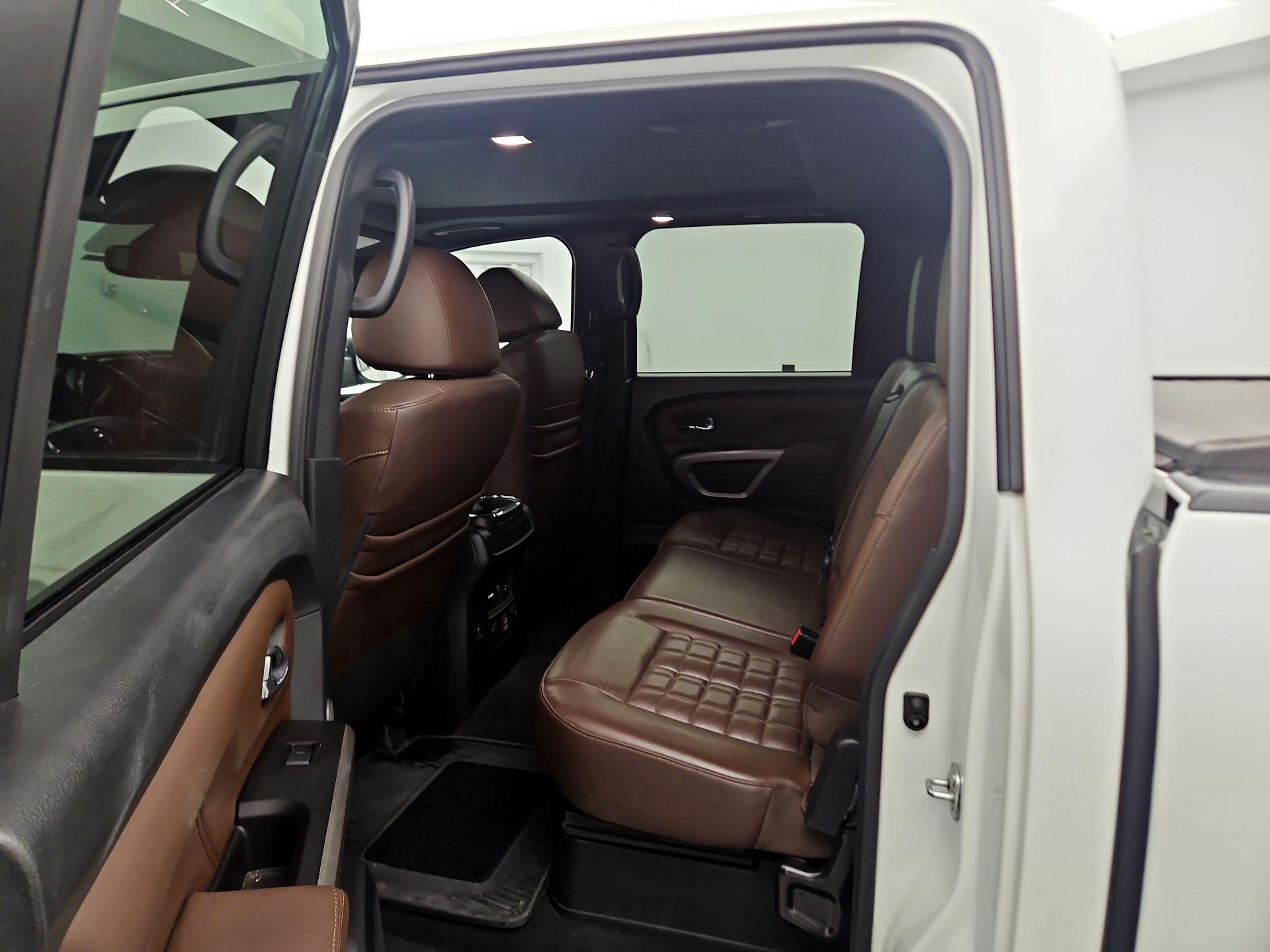 Thumbnail: 2020 Nissan Titan - 19