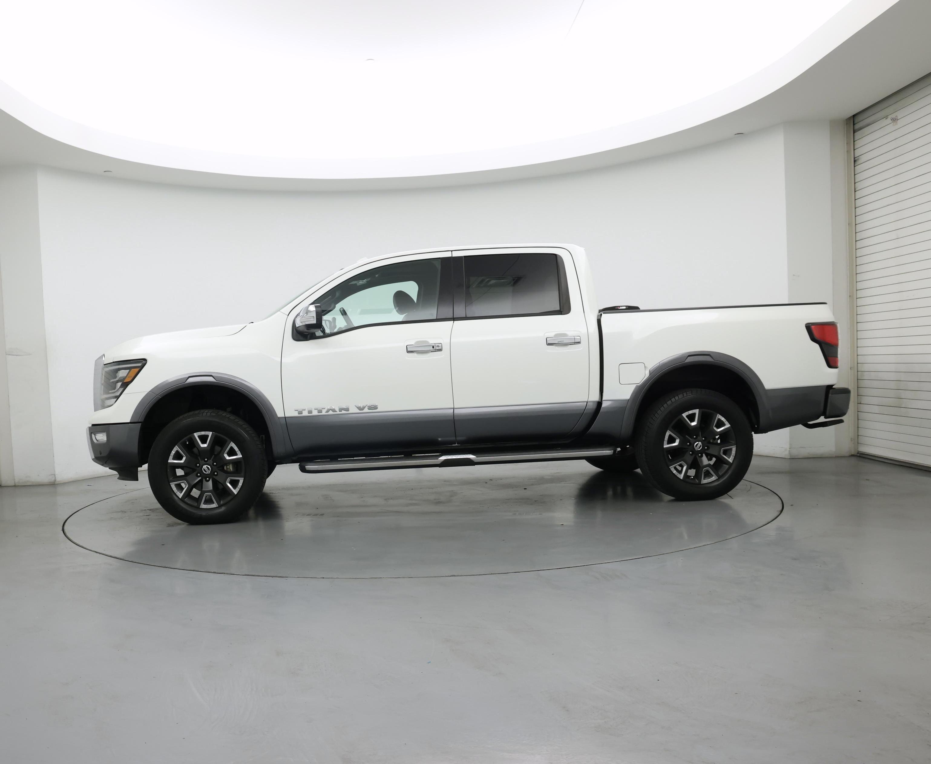 Thumbnail: 2020 Nissan Titan - 3