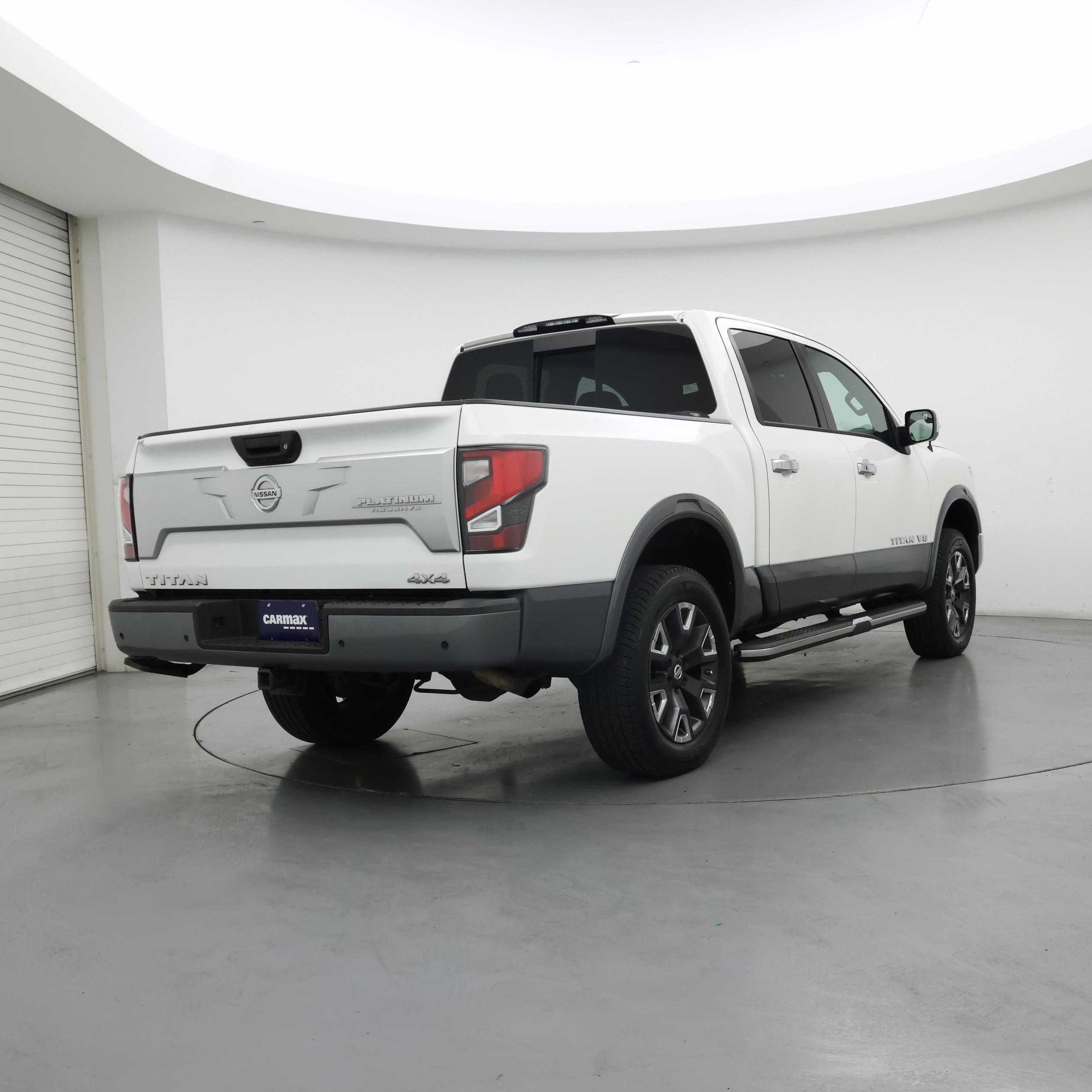 Thumbnail: 2020 Nissan Titan - 8