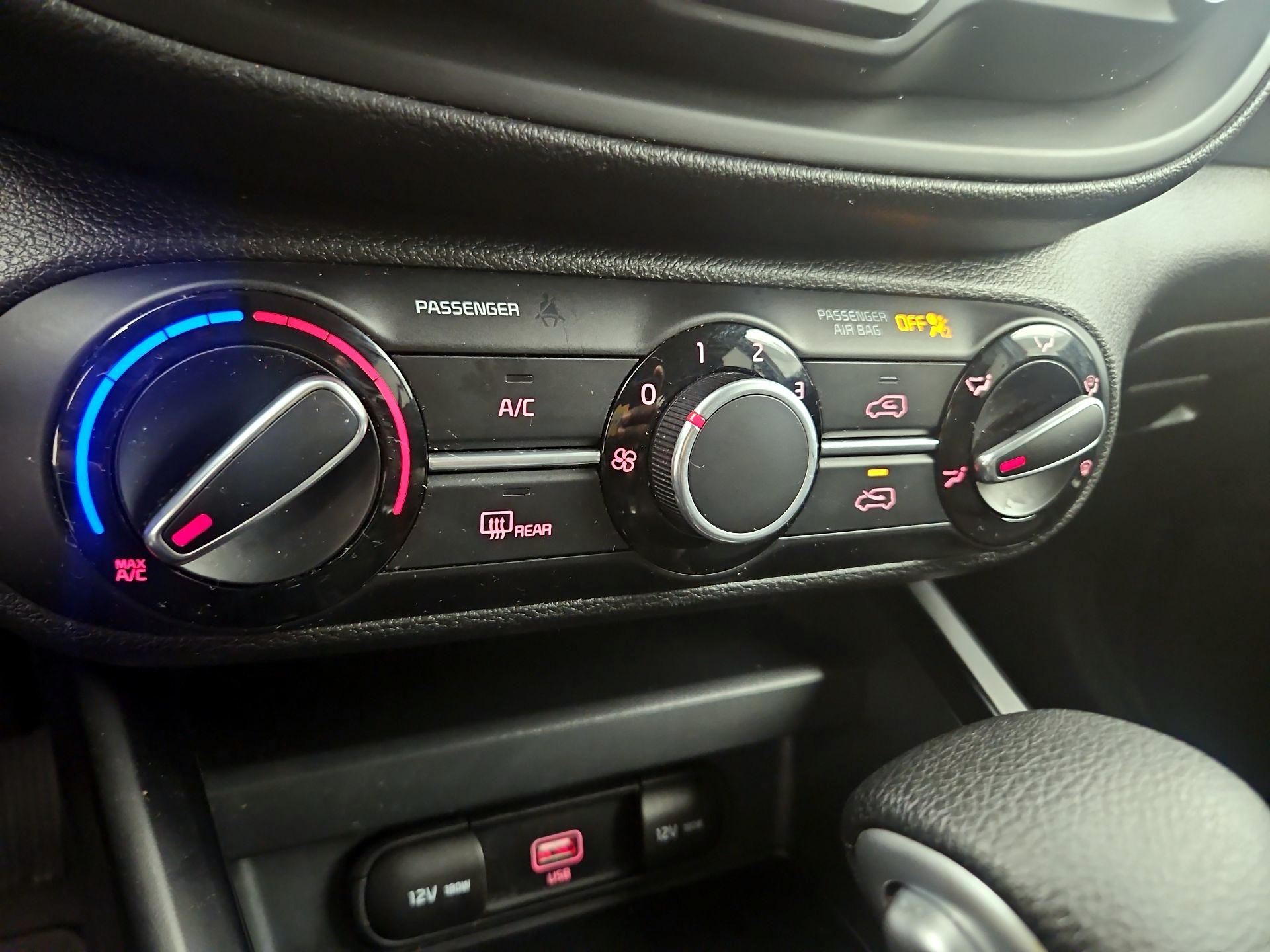 Thumbnail: 2020 Kia Soul - 16