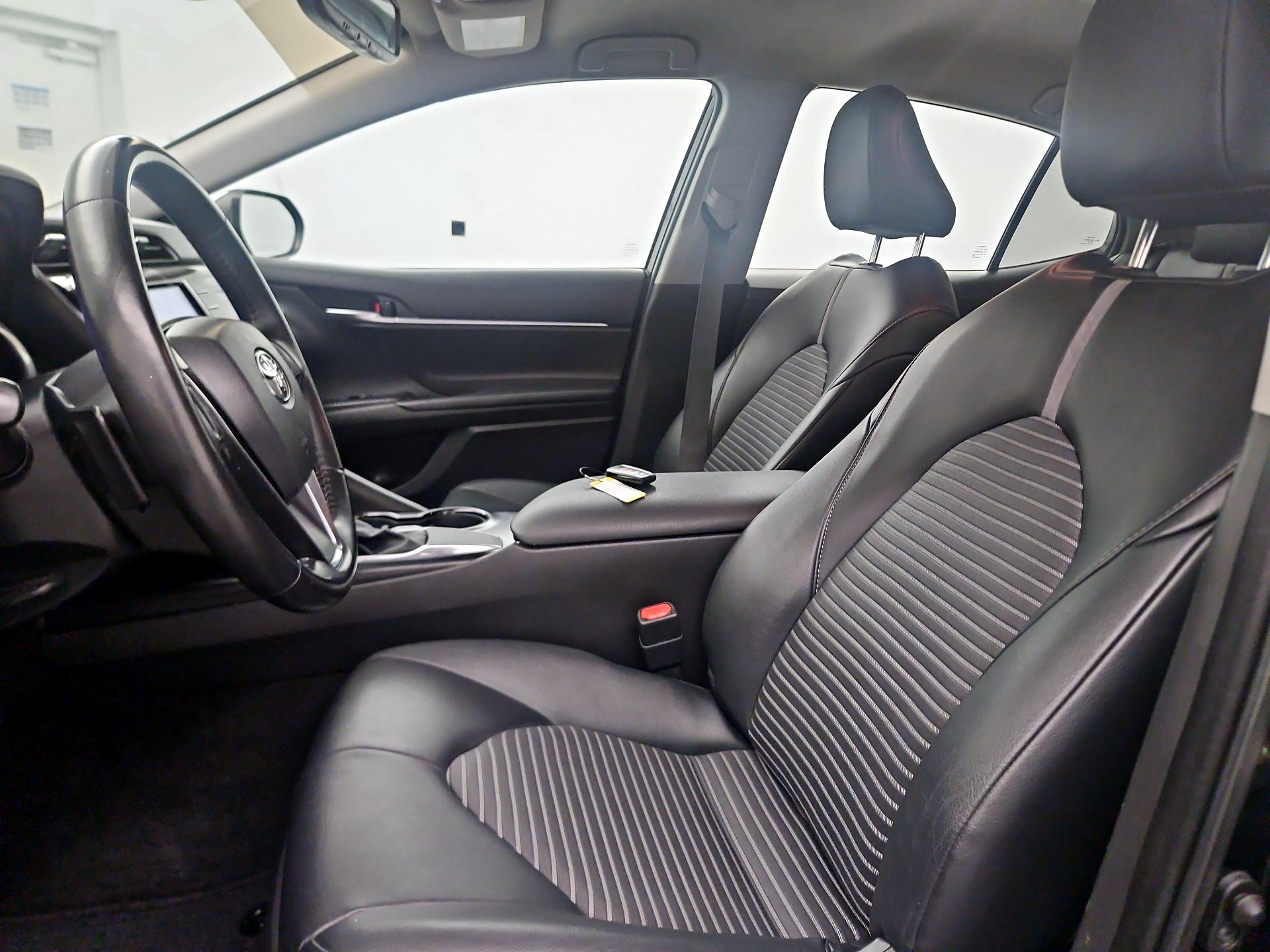 Thumbnail: 2020 Toyota Camry - 11