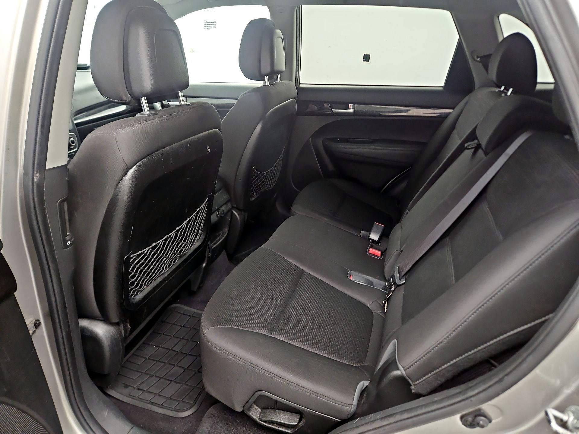 Thumbnail: 2014 Kia Sorento - 18