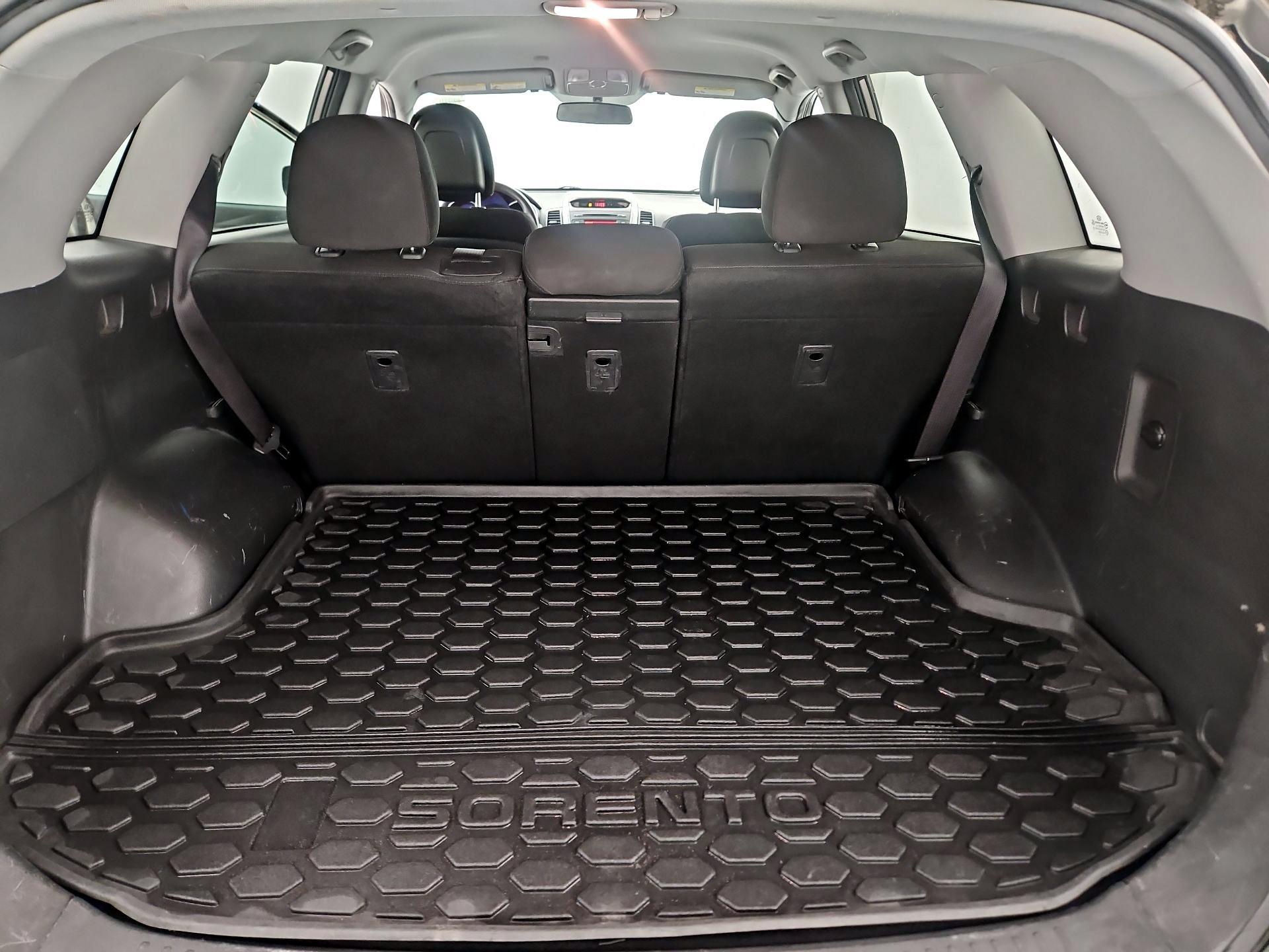 Thumbnail: 2014 Kia Sorento - 19