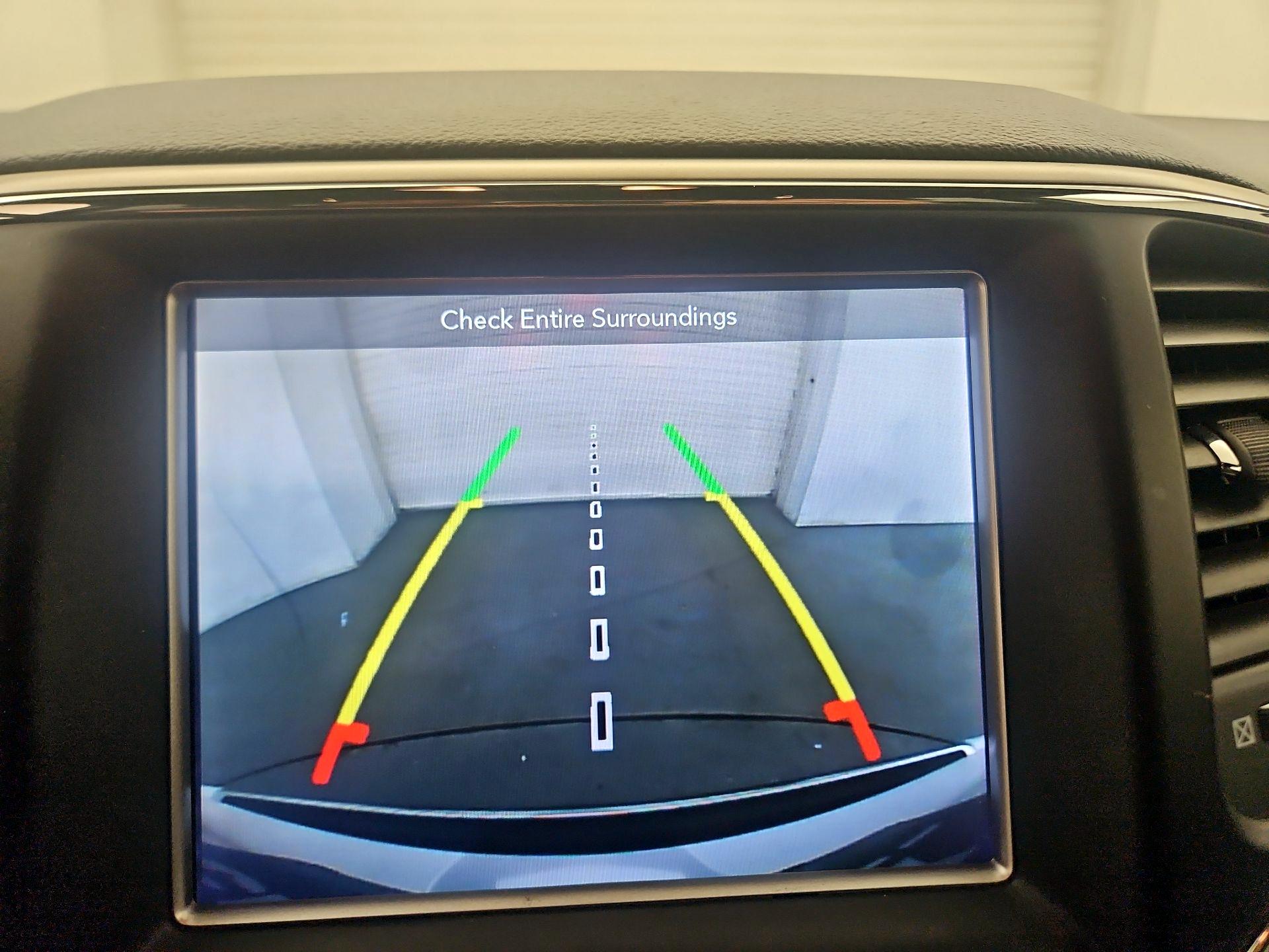 Thumbnail: 2018 Jeep Grand Cherokee - 14