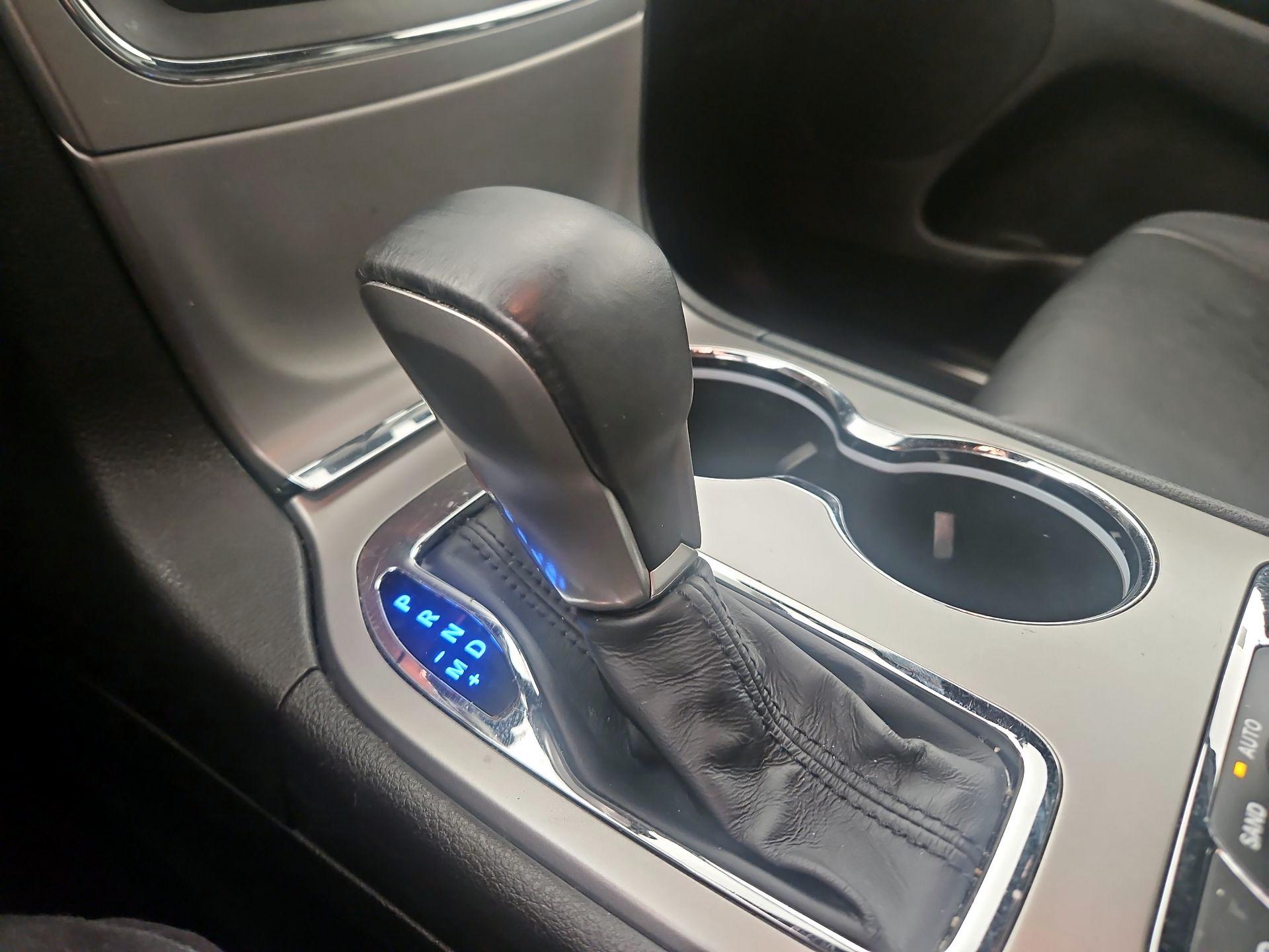 Thumbnail: 2018 Jeep Grand Cherokee - 17