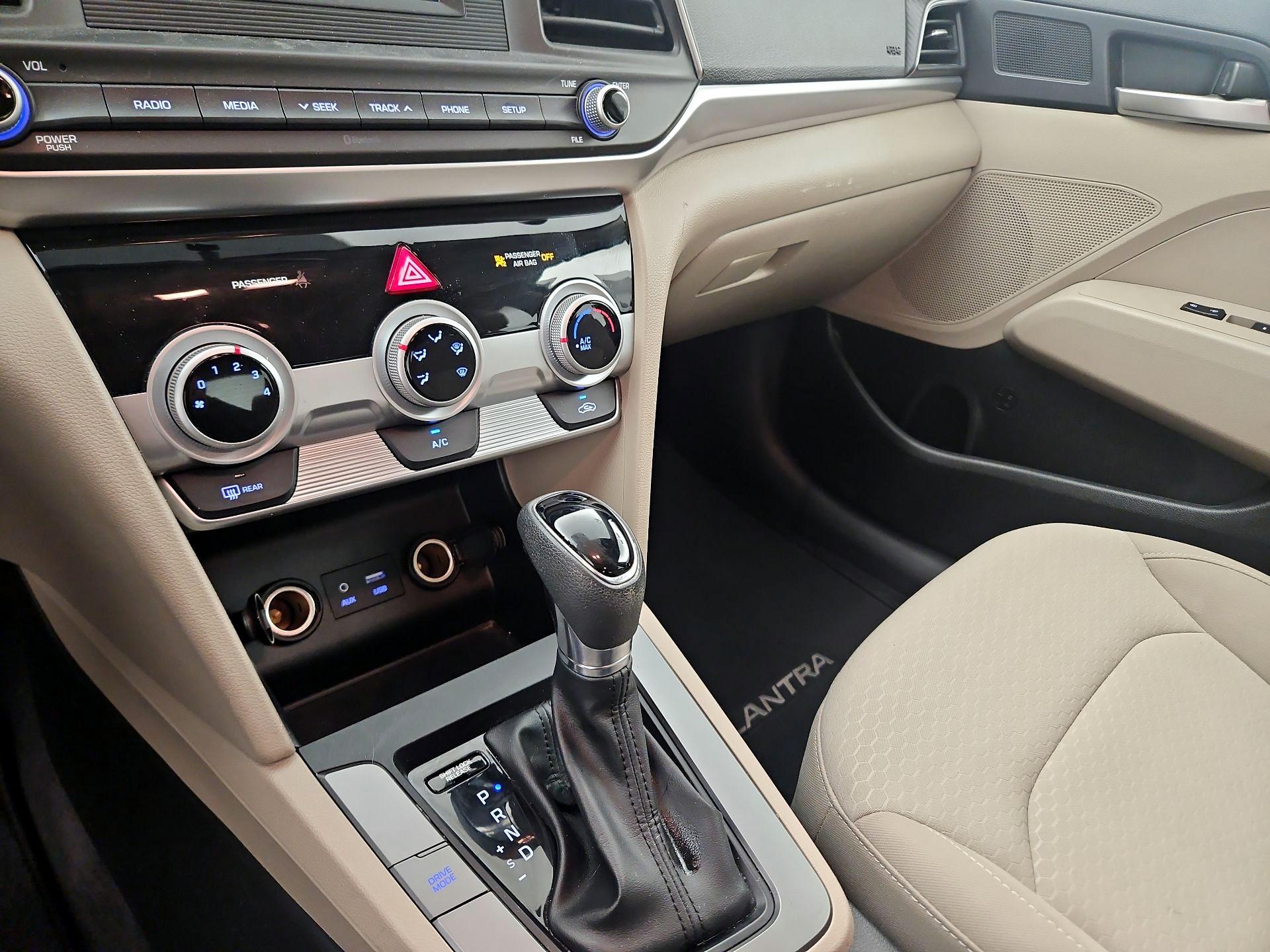 Thumbnail: 2019 Hyundai Elantra - 15