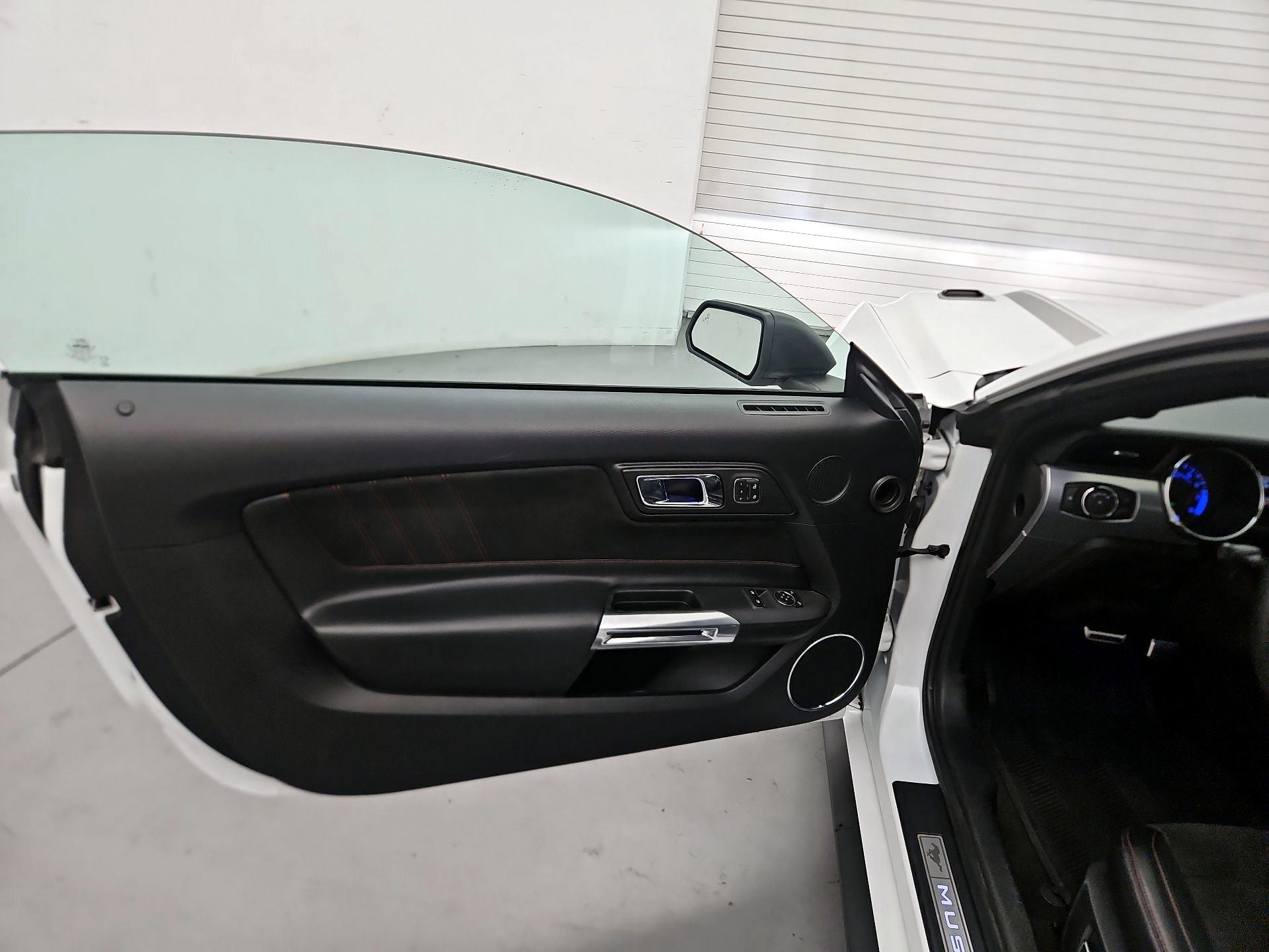 Thumbnail: 2016 Ford Mustang - 12