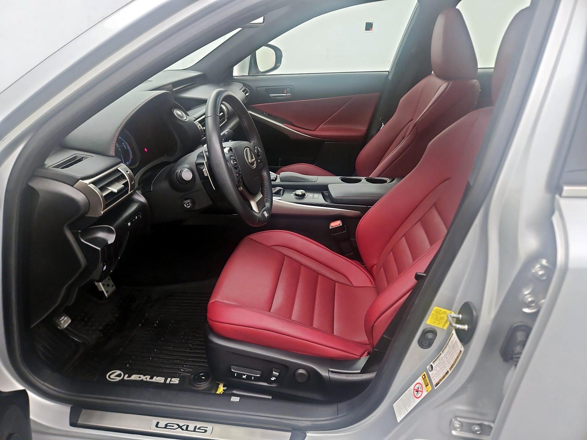 Thumbnail: 2015 Lexus IS - 11