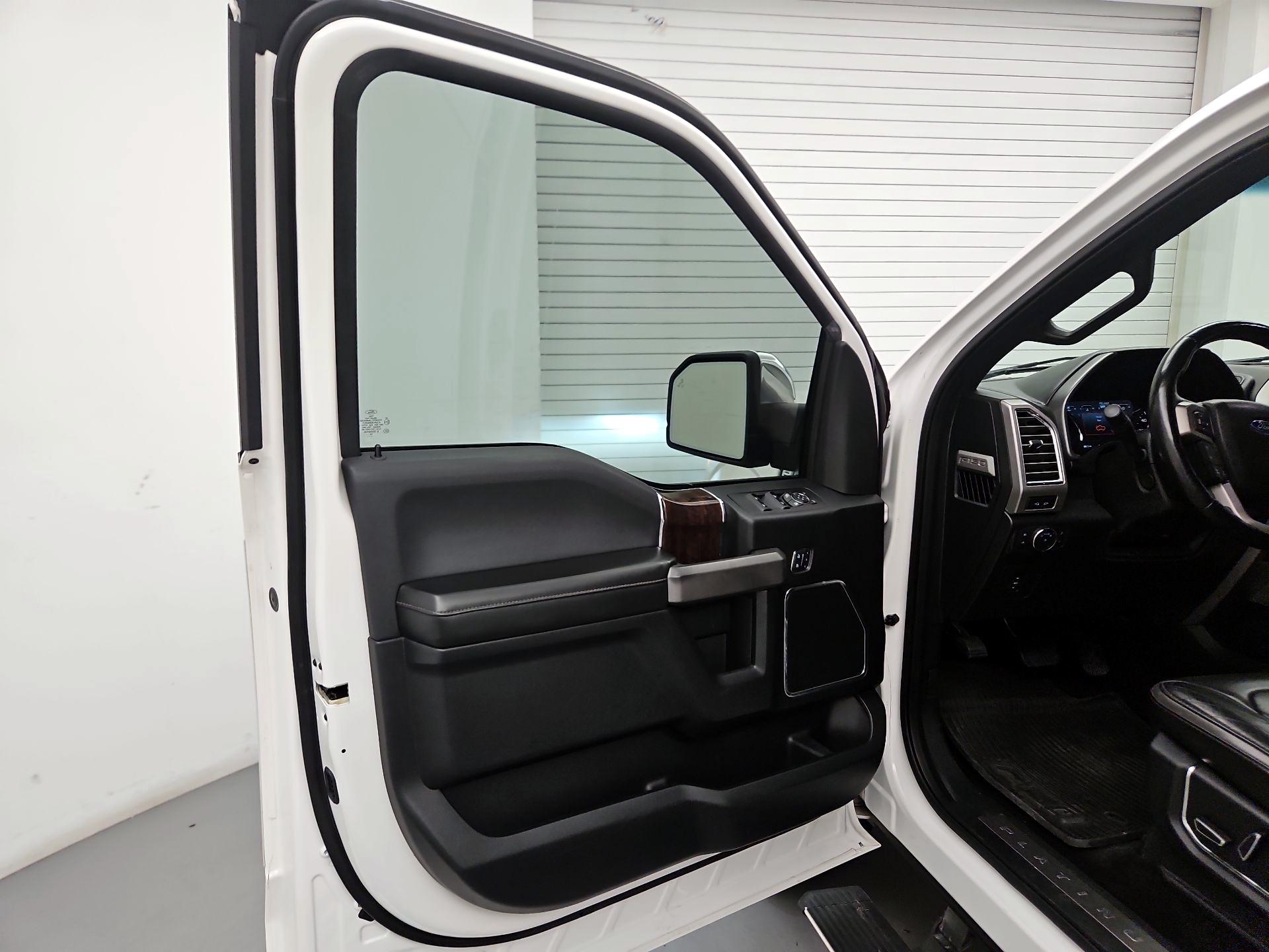 Thumbnail: 2017 Ford F-150 - 12