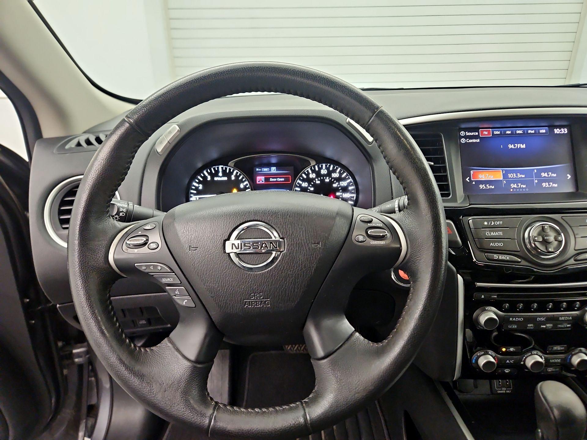 Thumbnail: 2018 Nissan Pathfinder - 10