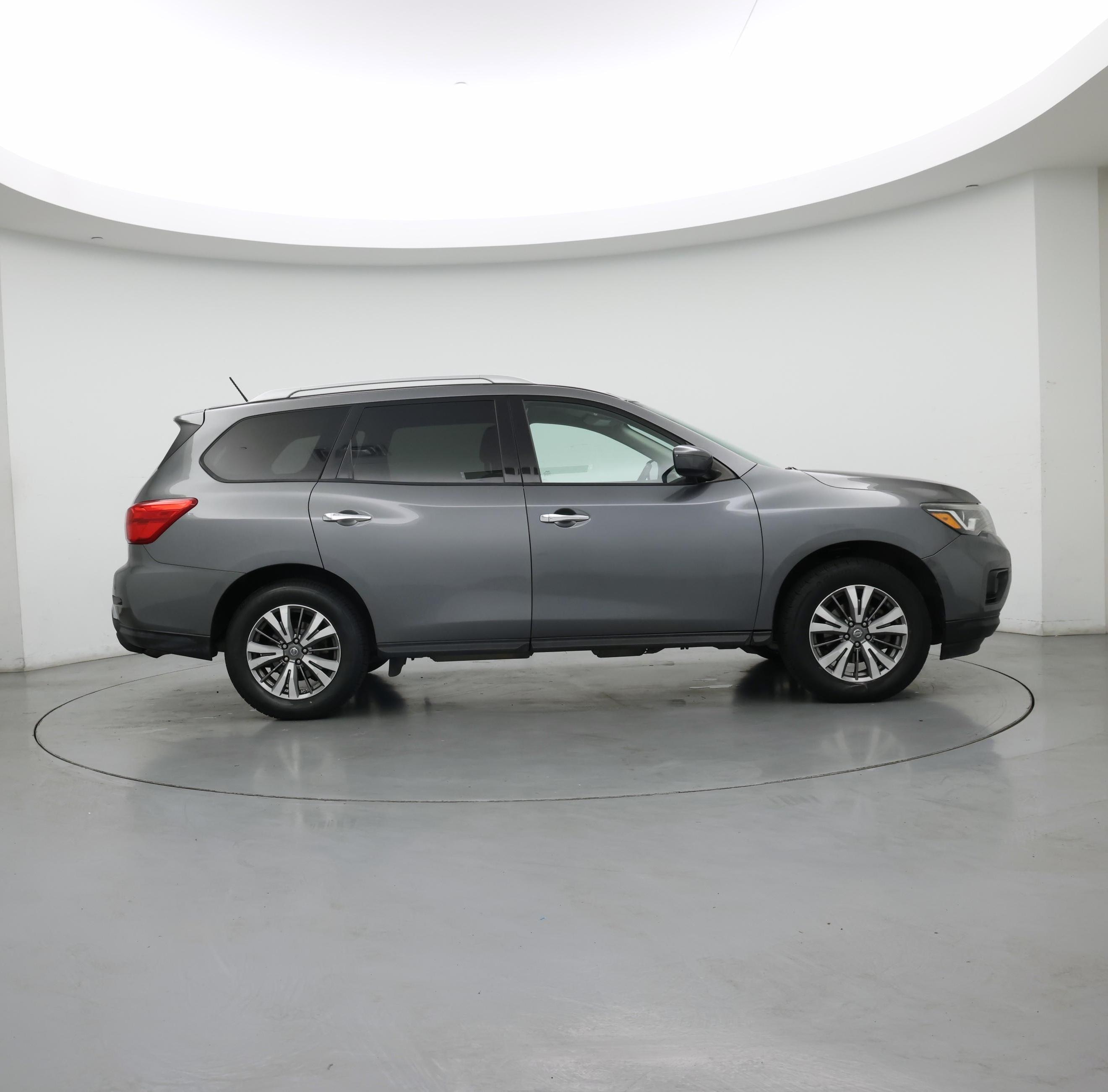 Thumbnail: 2018 Nissan Pathfinder - 7