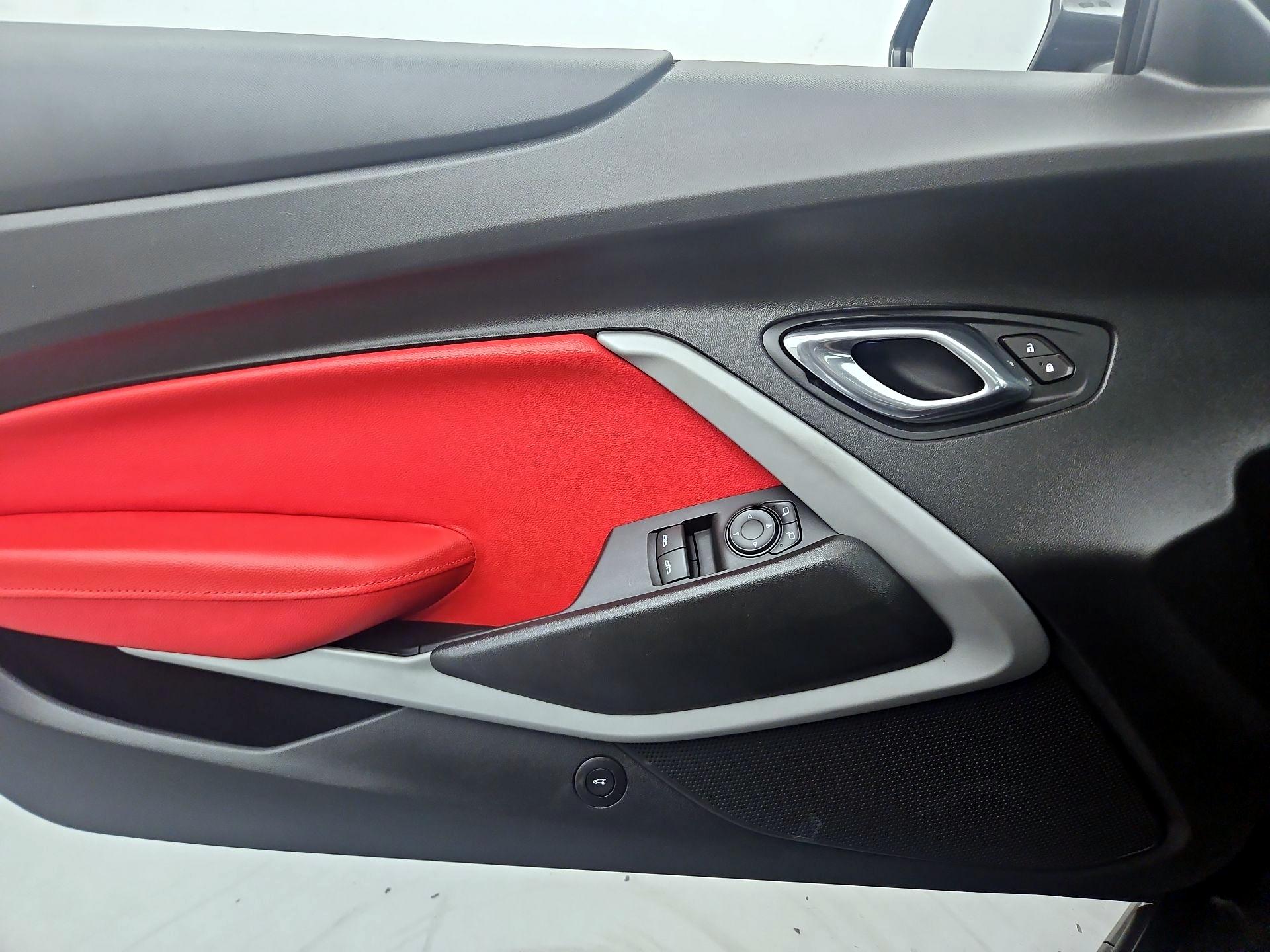 Thumbnail: 2018 Chevrolet Camaro - 12