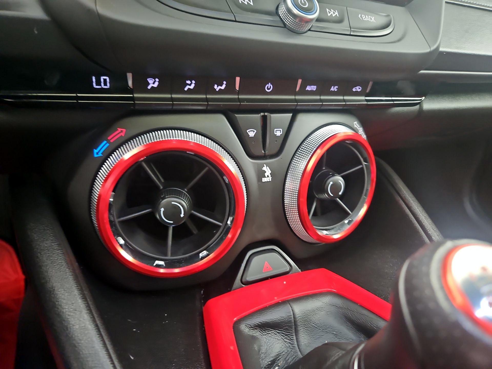 Thumbnail: 2018 Chevrolet Camaro - 16