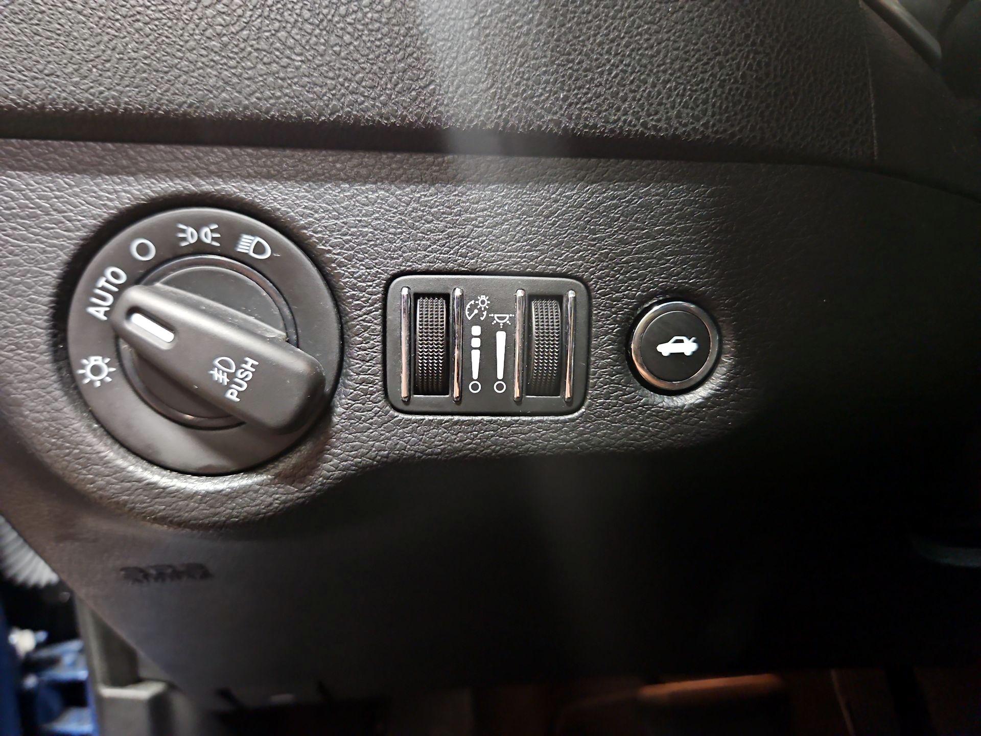 Thumbnail: 2021 Dodge Charger - 13