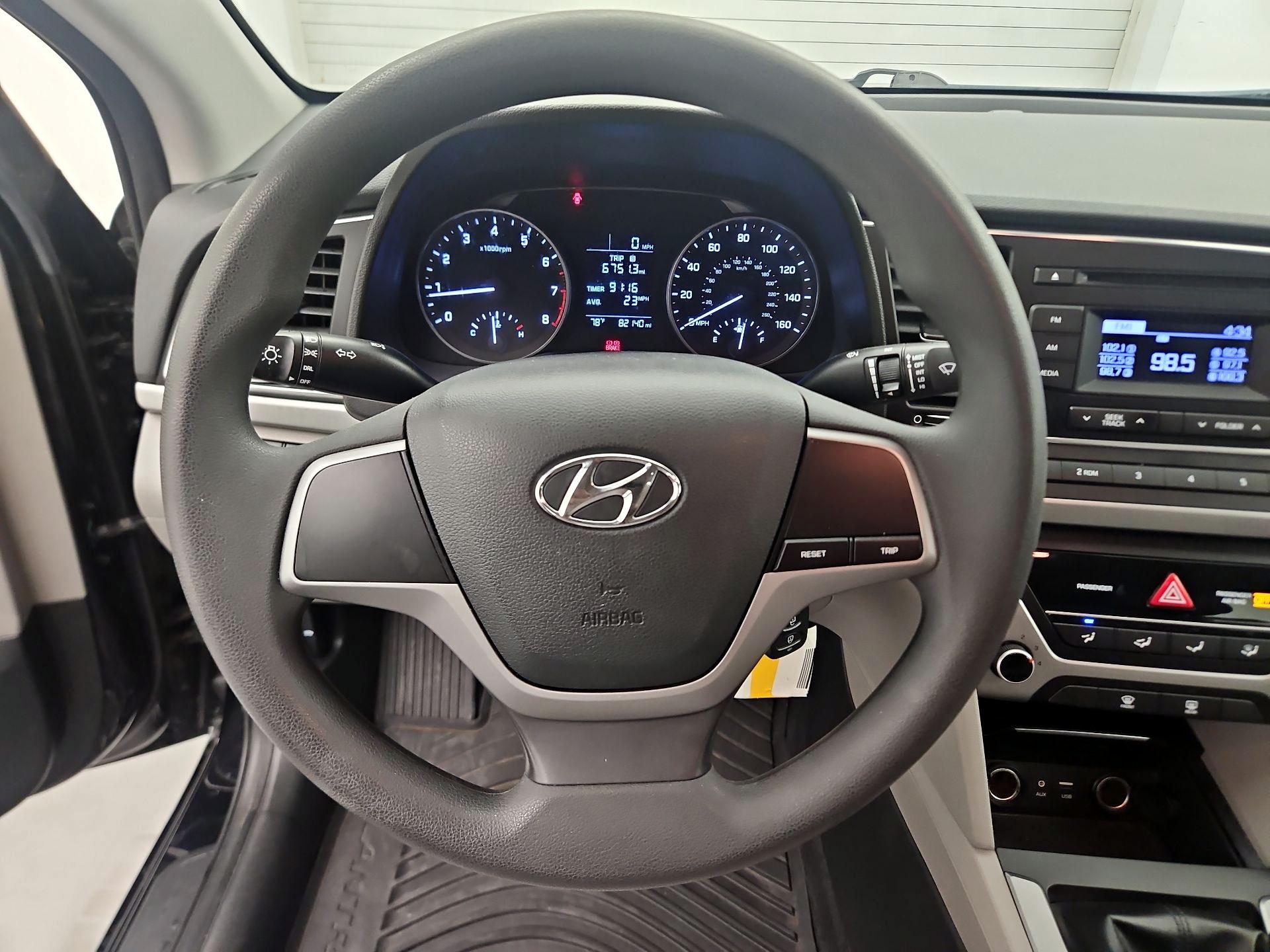 Thumbnail: 2018 Hyundai Elantra - 10