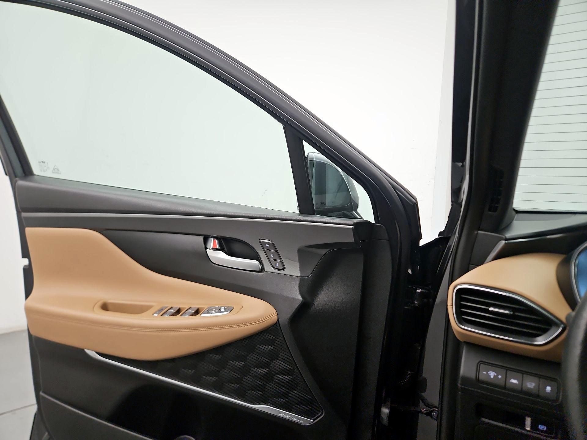 Thumbnail: 2023 Hyundai Santa Fe - 12