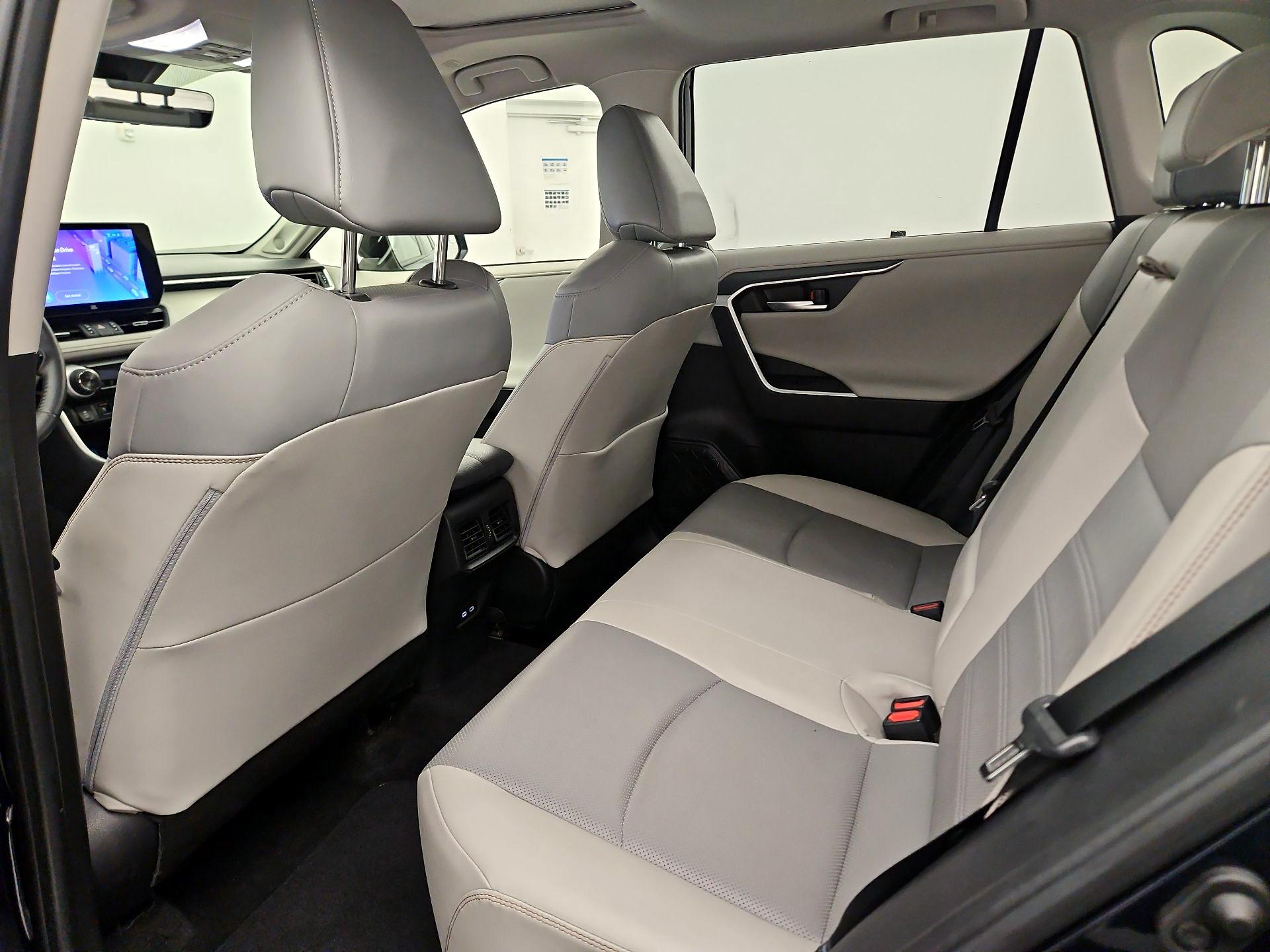 Thumbnail: 2023 Toyota RAV4 - 18