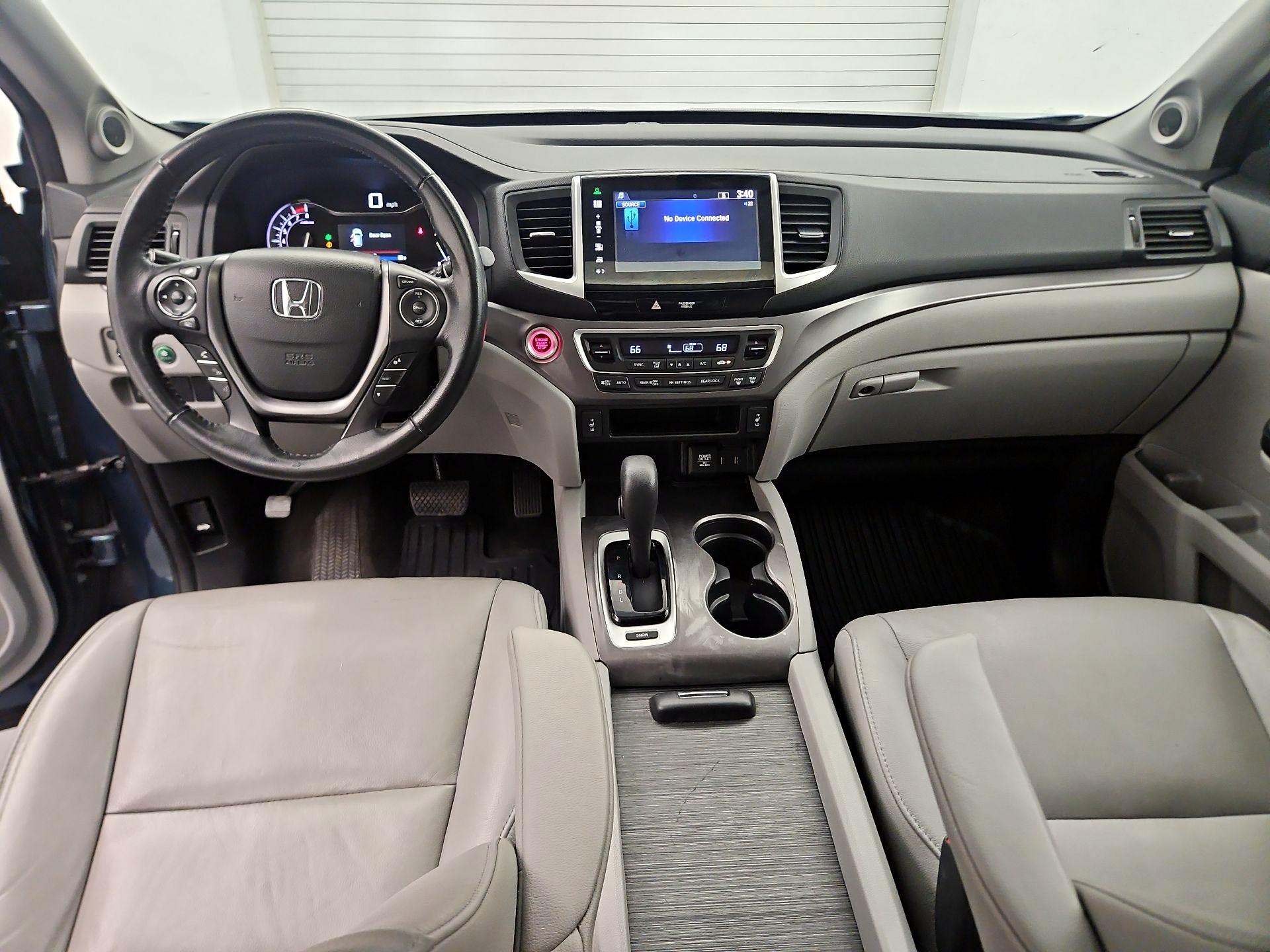 Thumbnail: 2016 Honda Pilot - 9