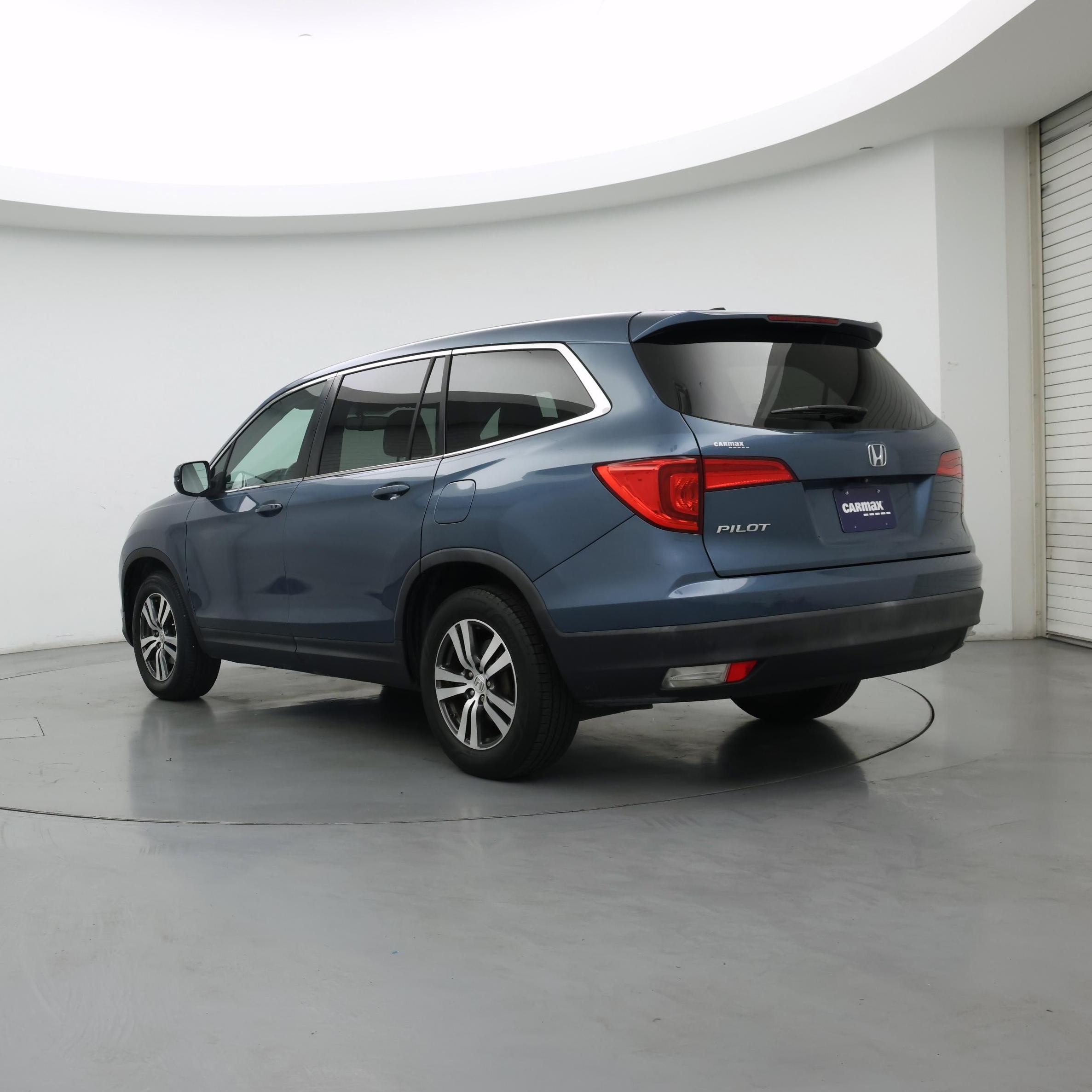 Thumbnail: 2016 Honda Pilot - 2