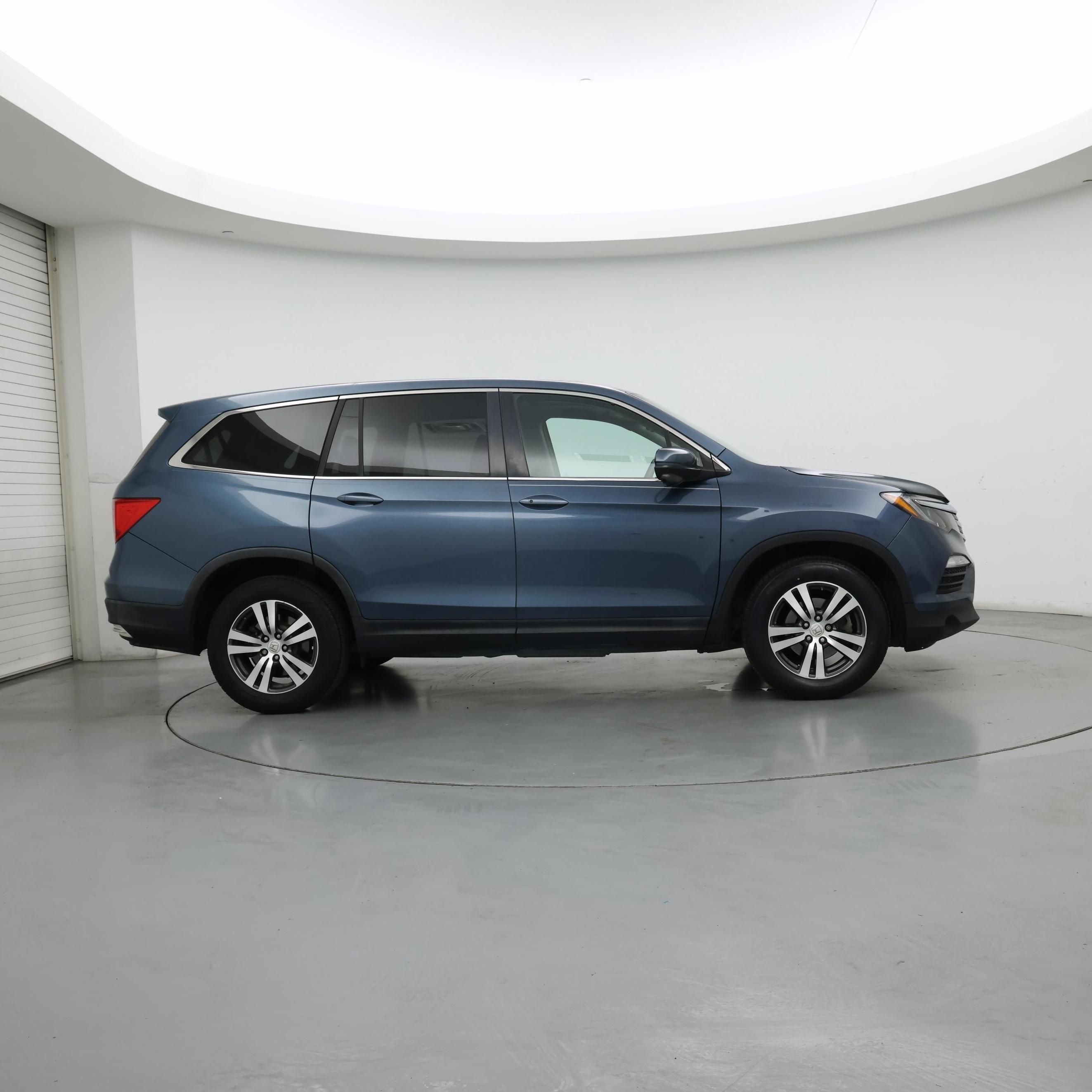 Thumbnail: 2016 Honda Pilot - 7