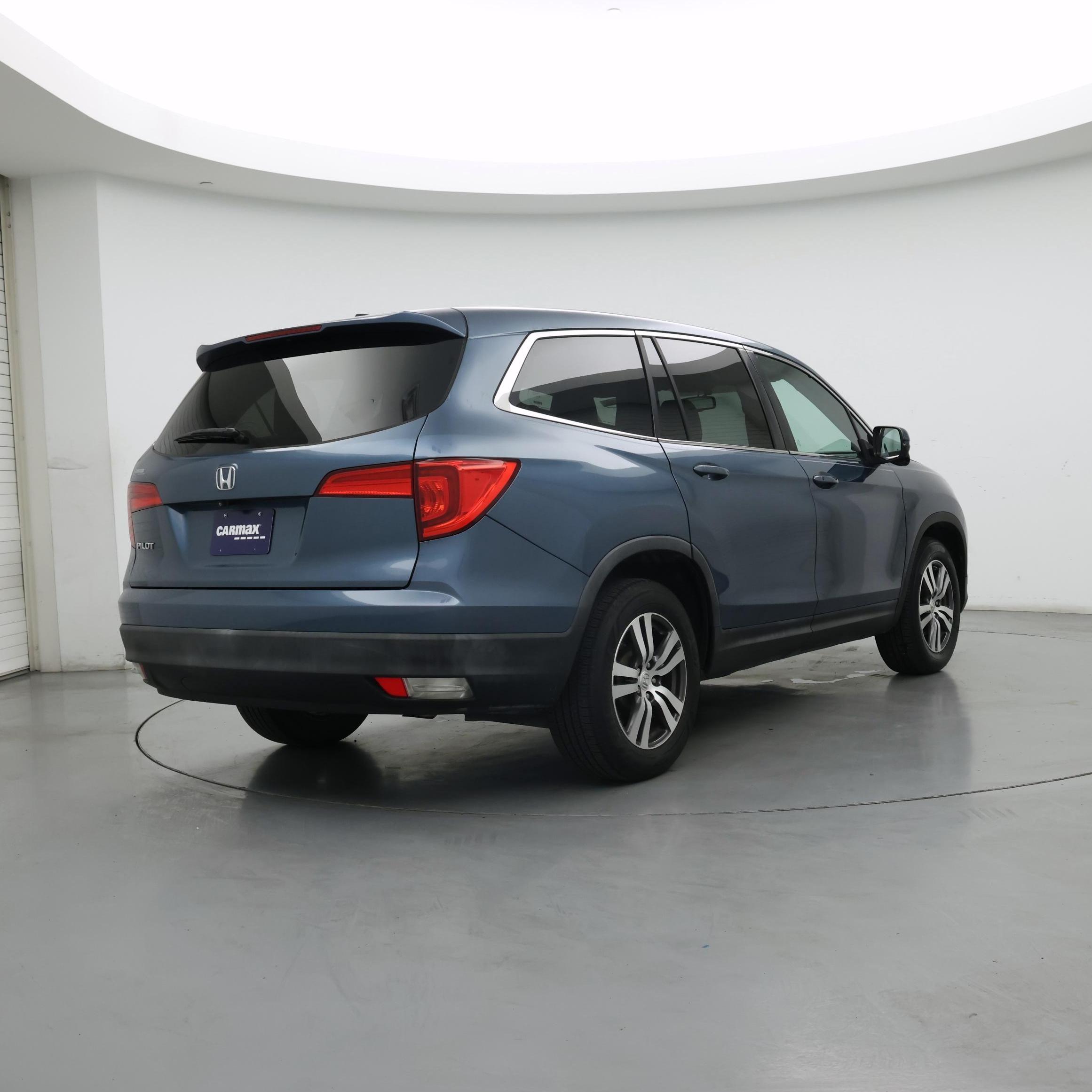 Thumbnail: 2016 Honda Pilot - 8