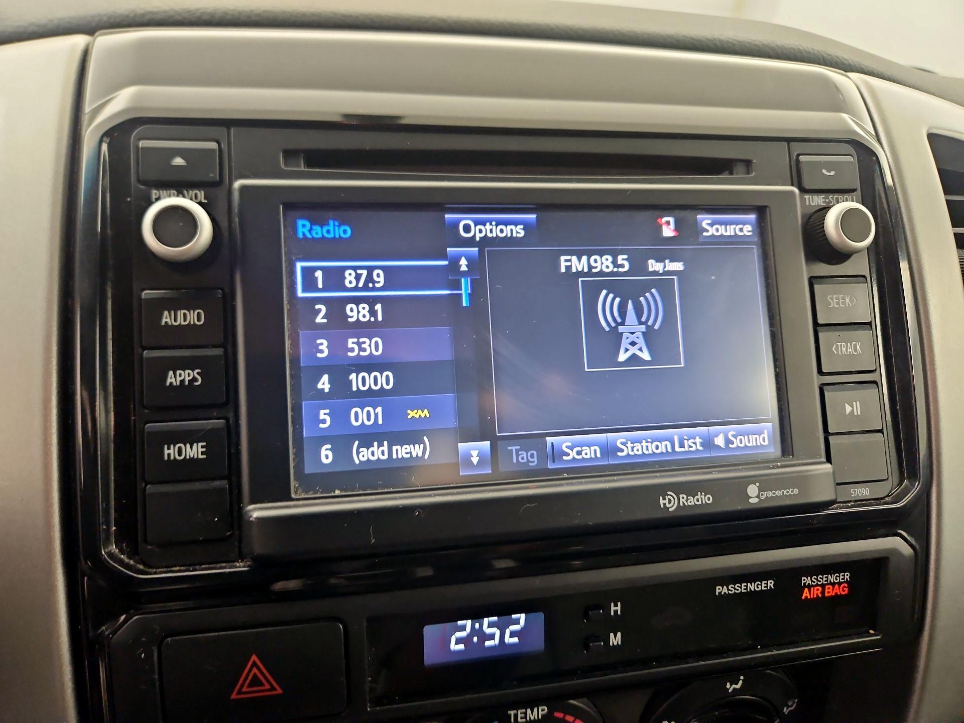 Thumbnail: 2014 Toyota Tacoma - 15