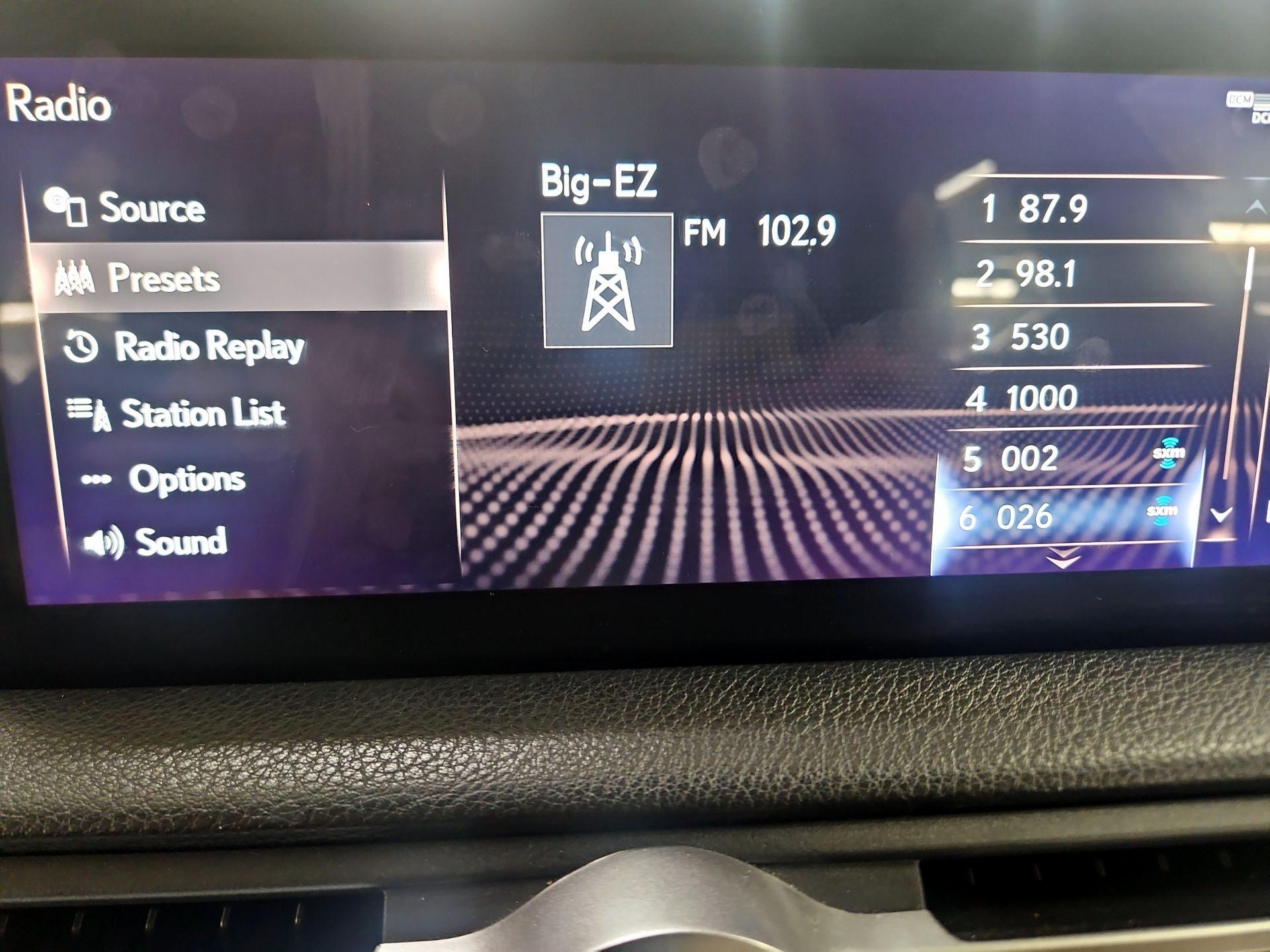 Thumbnail: 2022 Lexus IS - 14