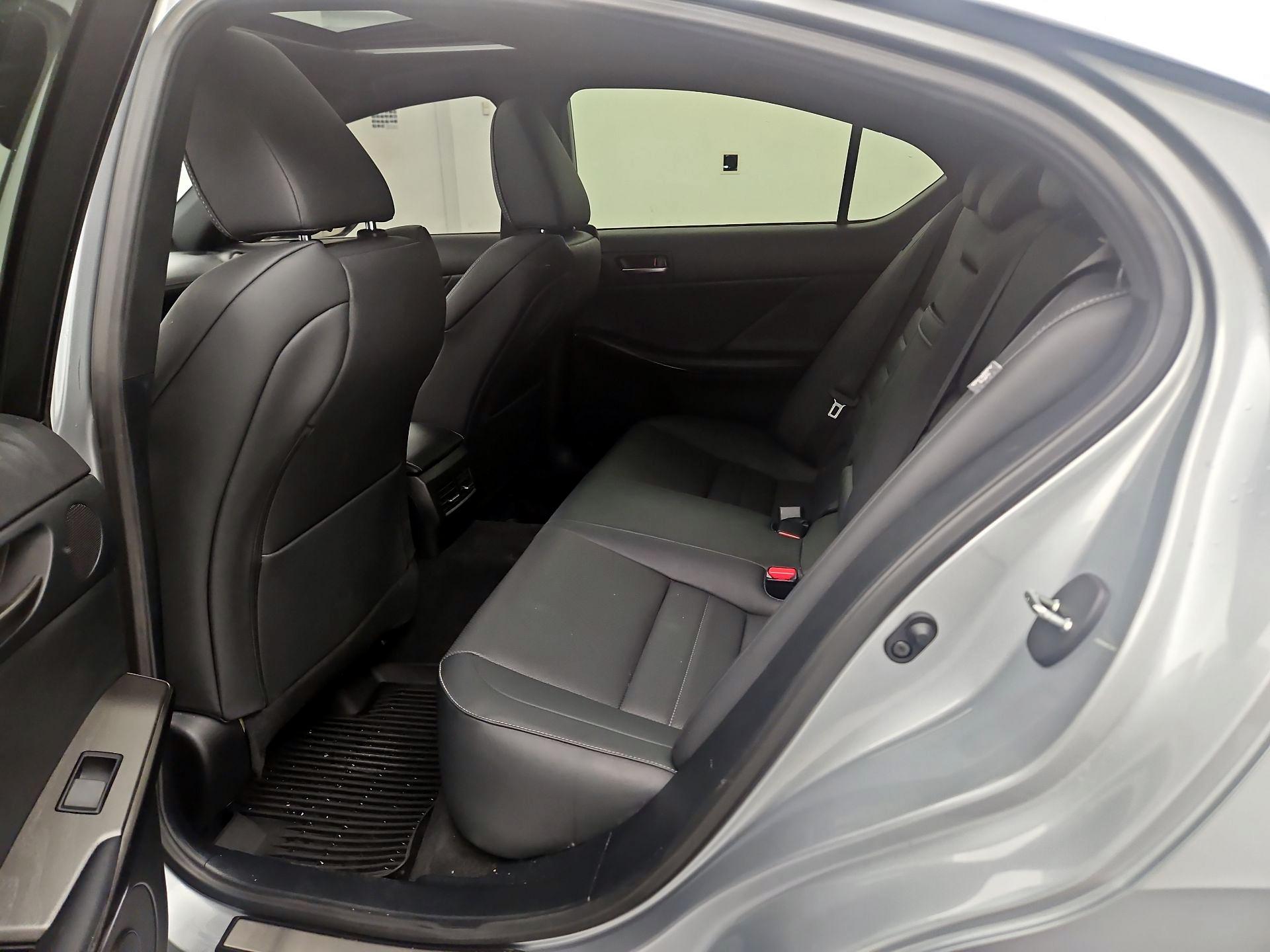 Thumbnail: 2022 Lexus IS - 18