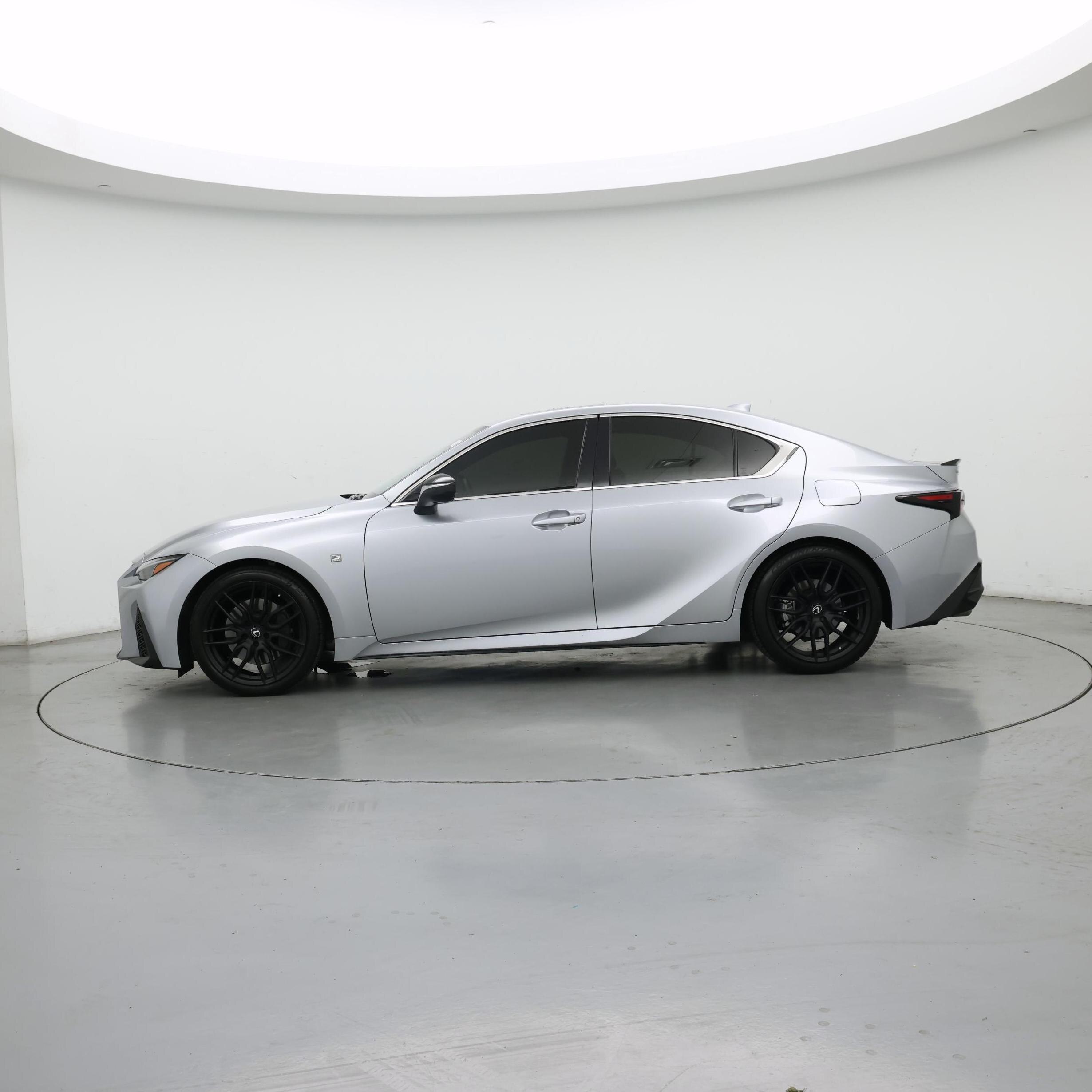 Thumbnail: 2022 Lexus IS - 3