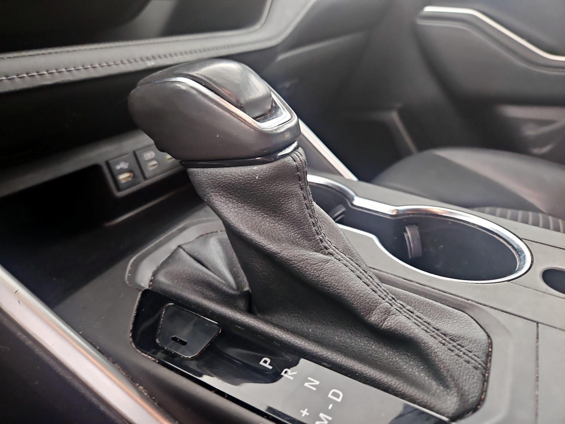 Thumbnail: 2022 Toyota Highlander - 17